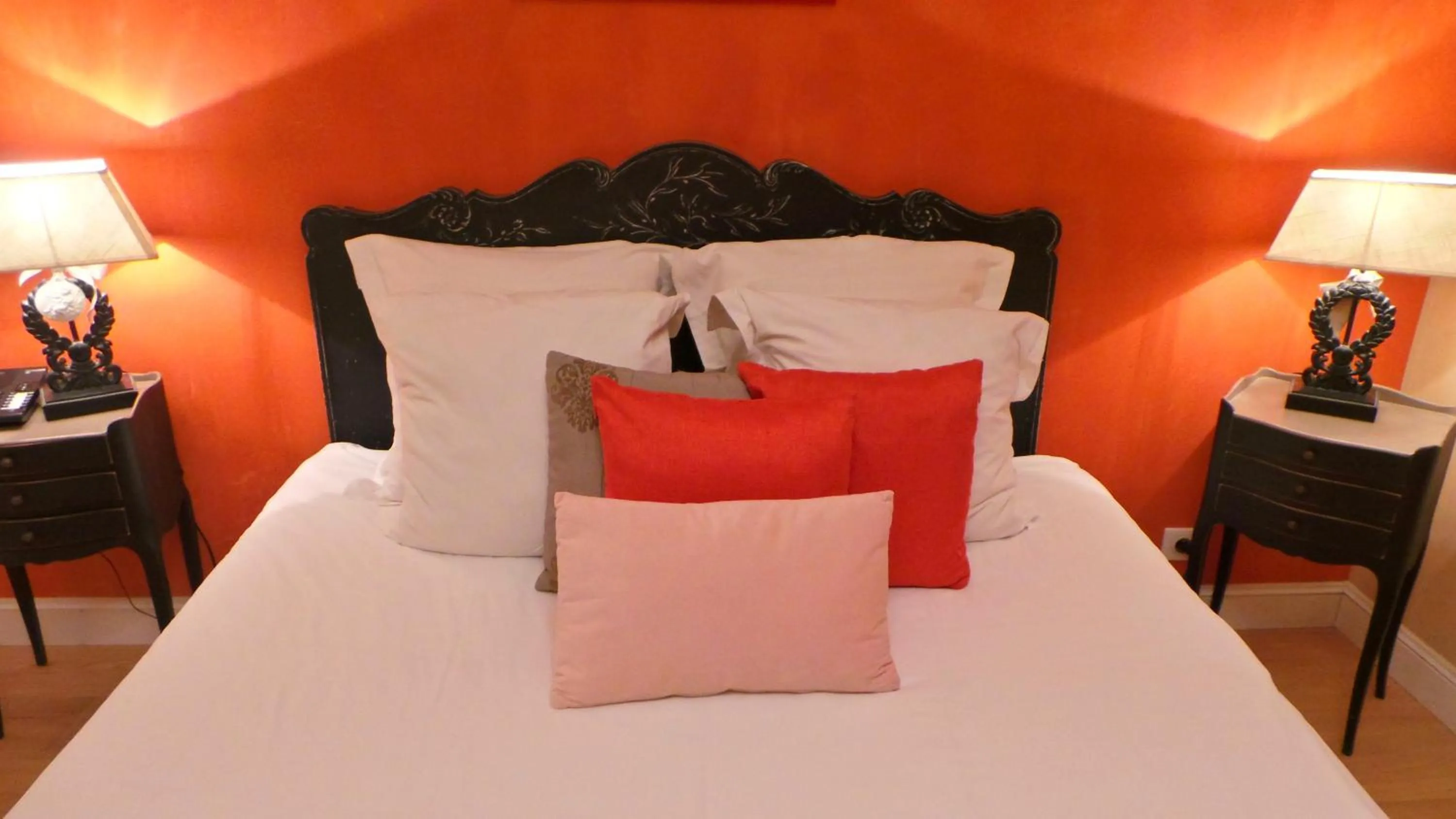 Decorative detail, Bed in Hotel Relais Du Postillon