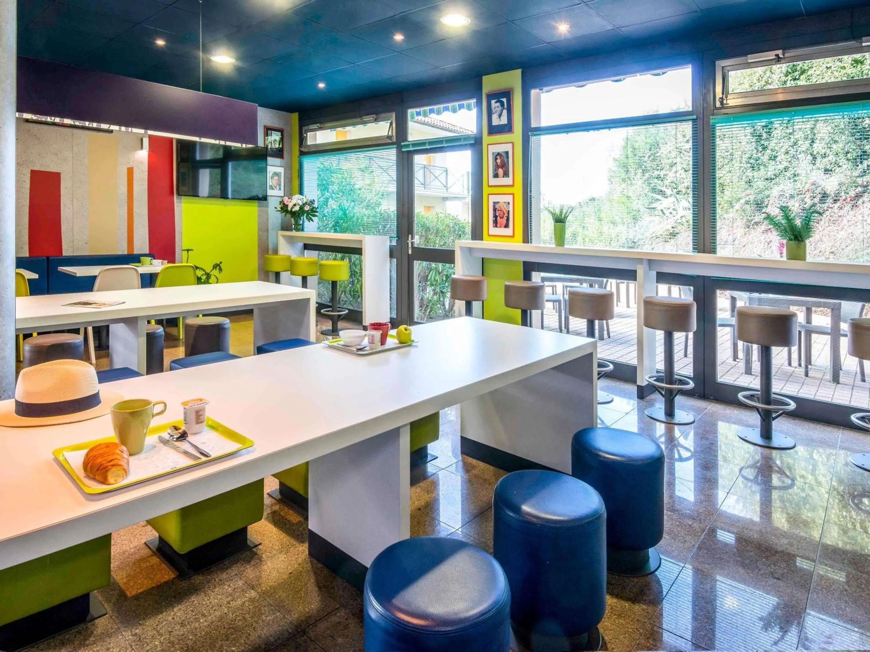 Property building in ibis budget Cannes Mougins