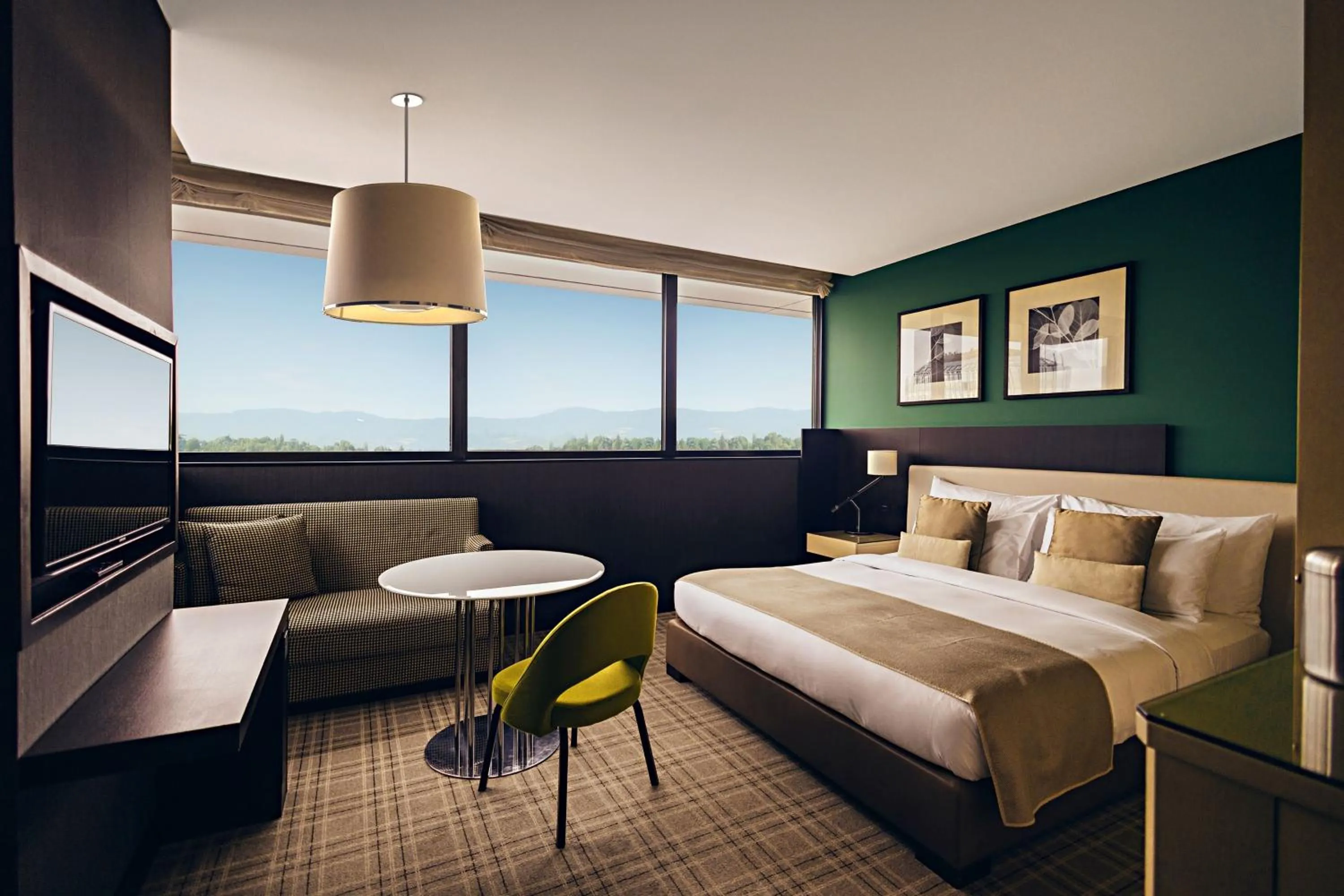 Photo of the whole room, Bed in Crowne Plaza Geneva by IHG