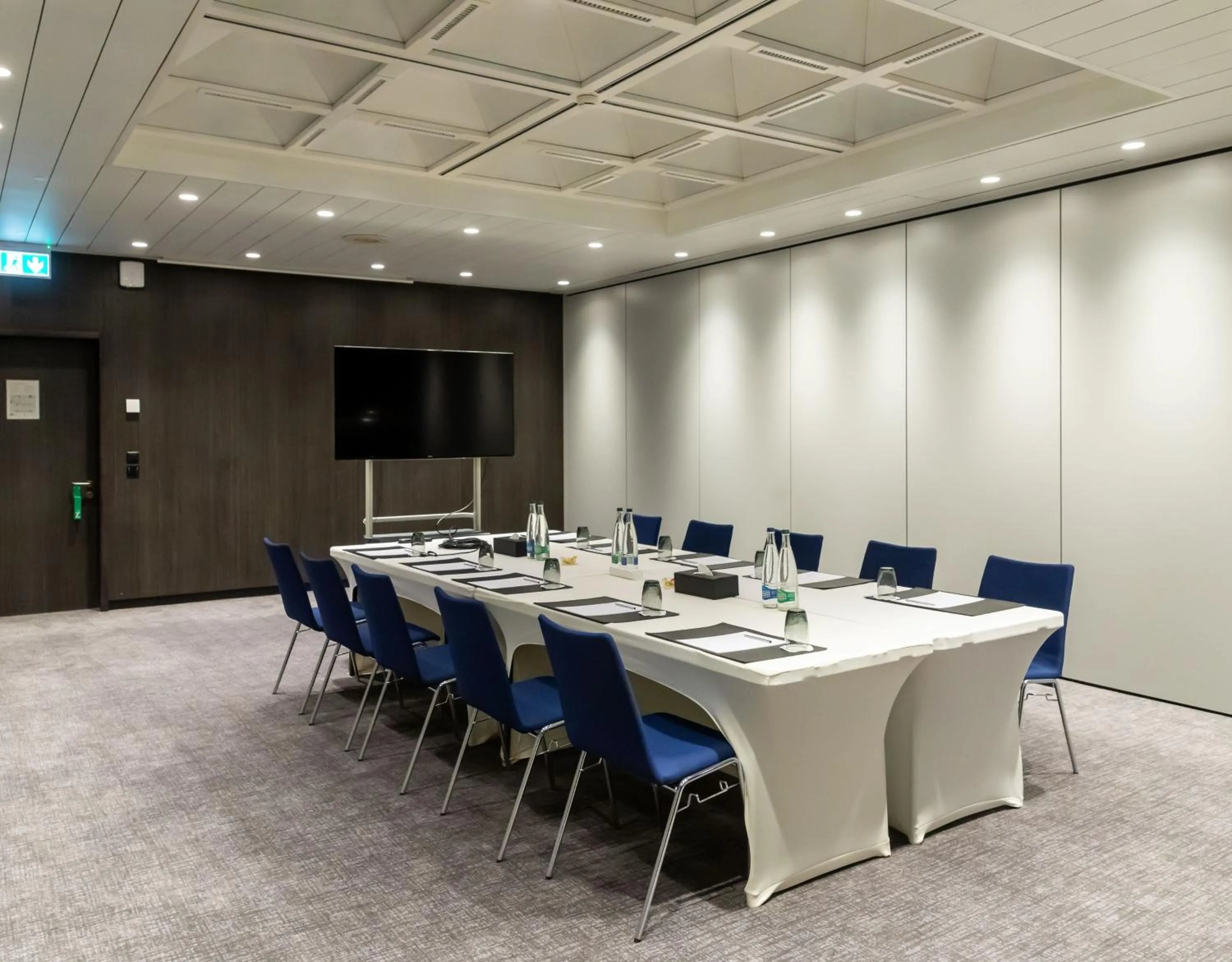 Meeting/conference room in Crowne Plaza Geneva by IHG