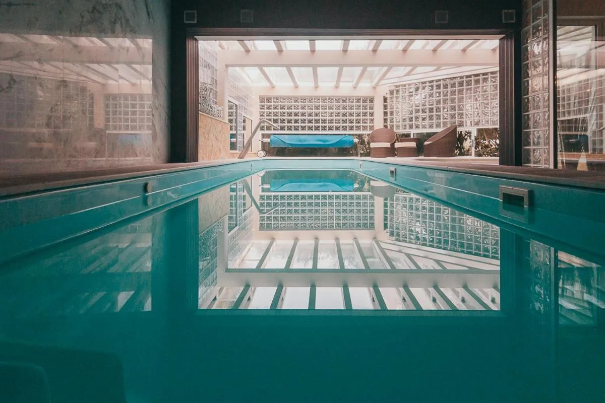 Swimming pool in Joy Beach House
