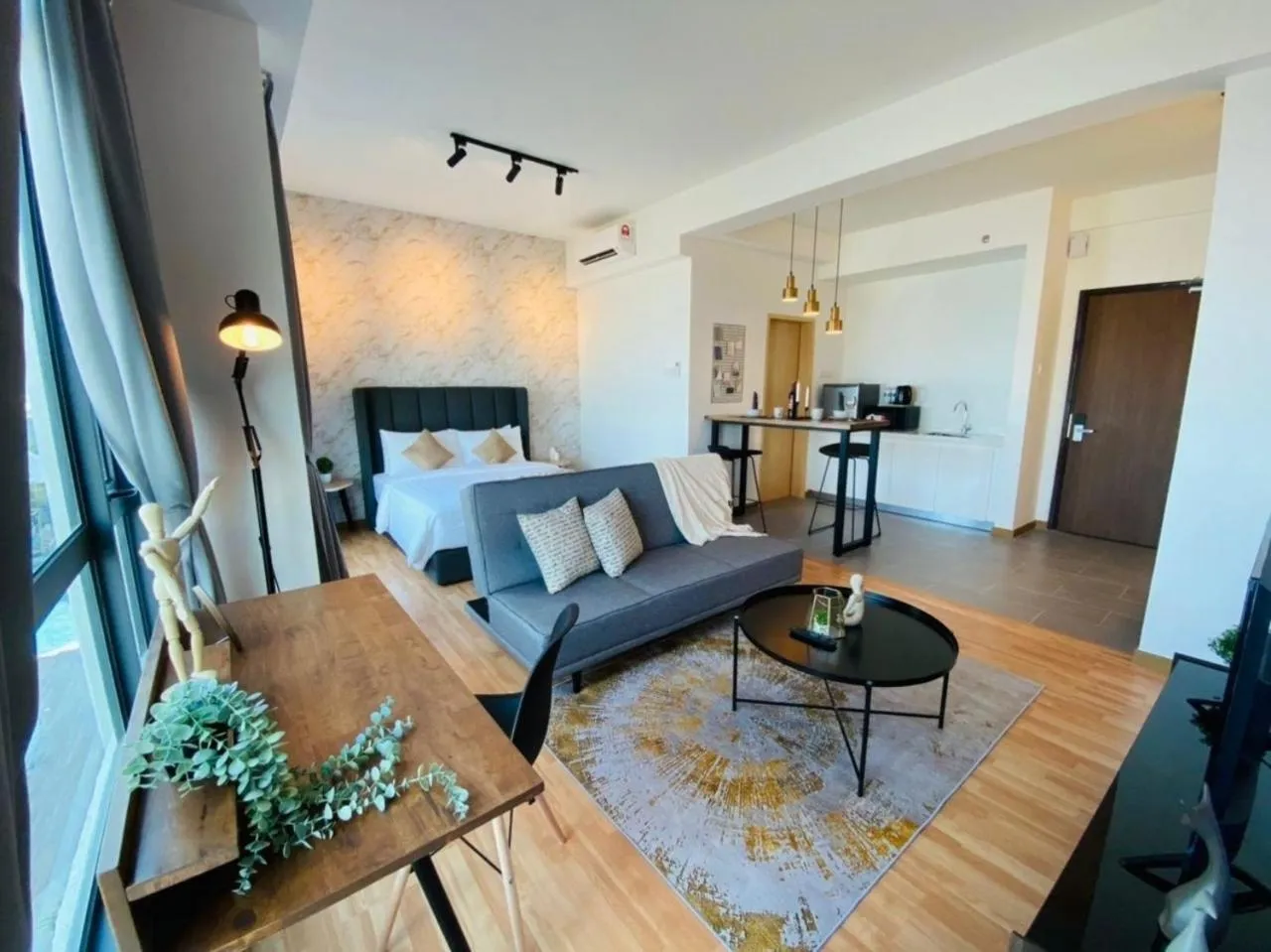 Living room, Bed in Kuantan Imperium by Glex