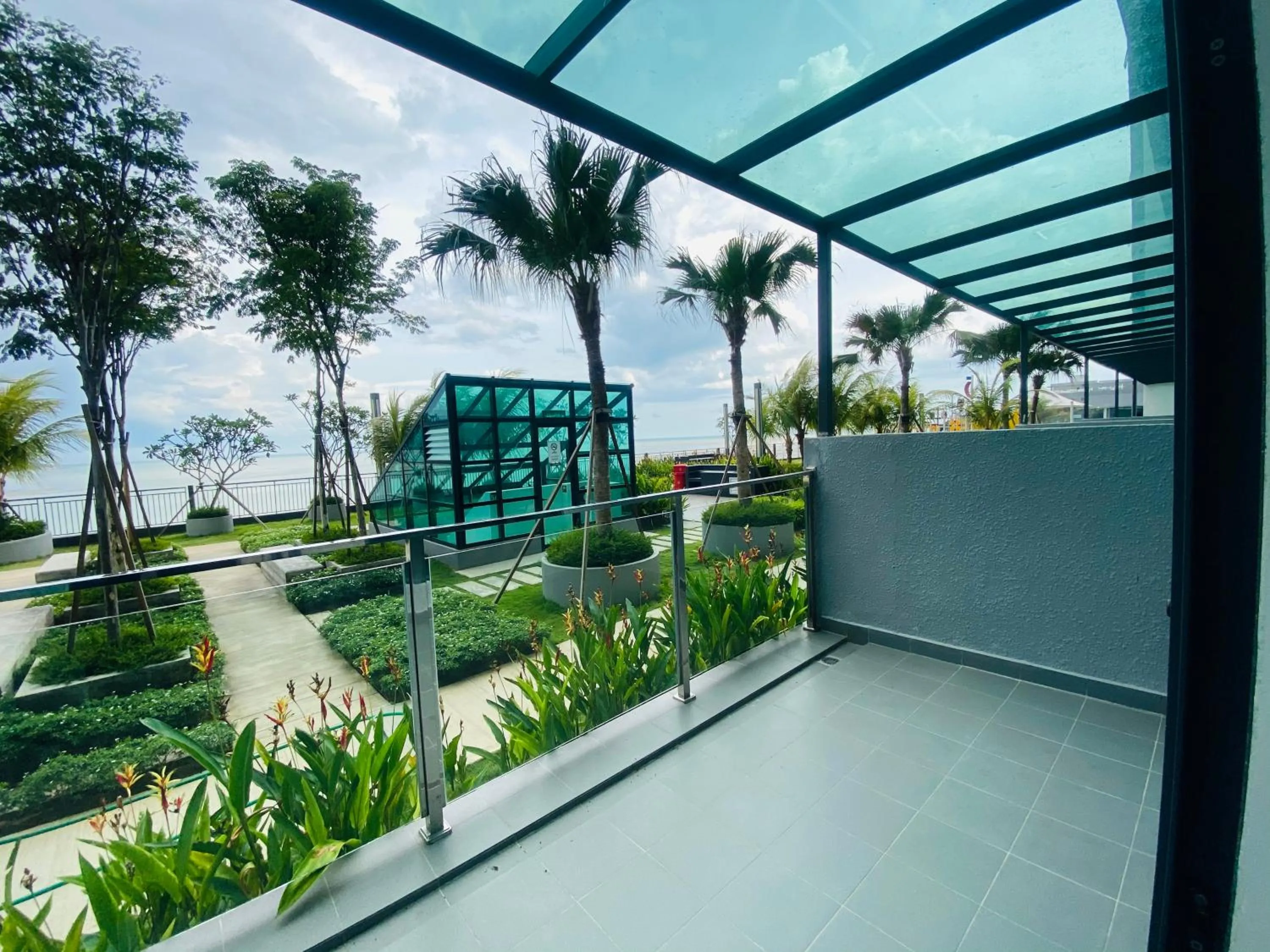 Balcony/Terrace in Kuantan Imperium by Glex