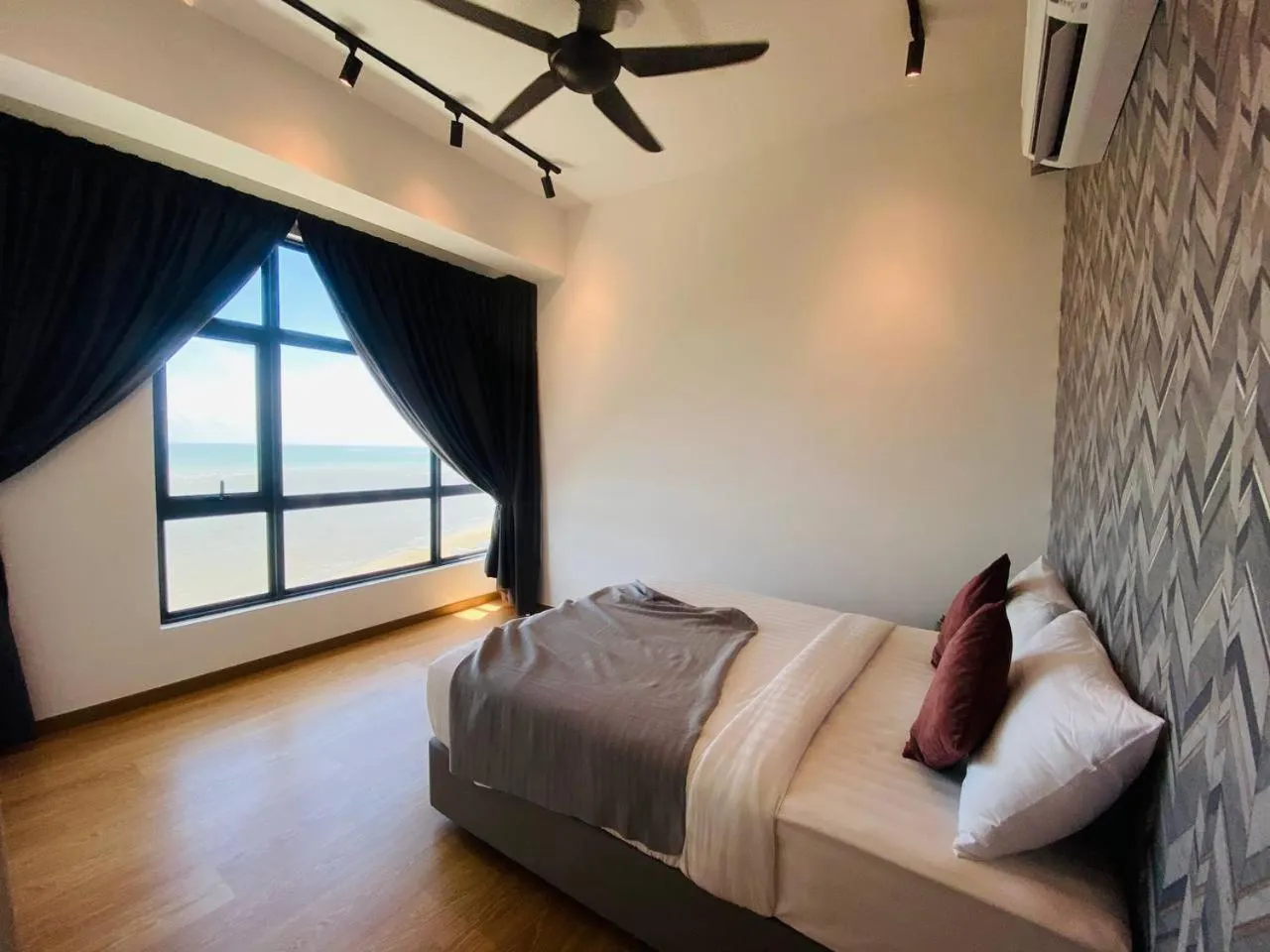 Bedroom, Bed in Kuantan Imperium by Glex