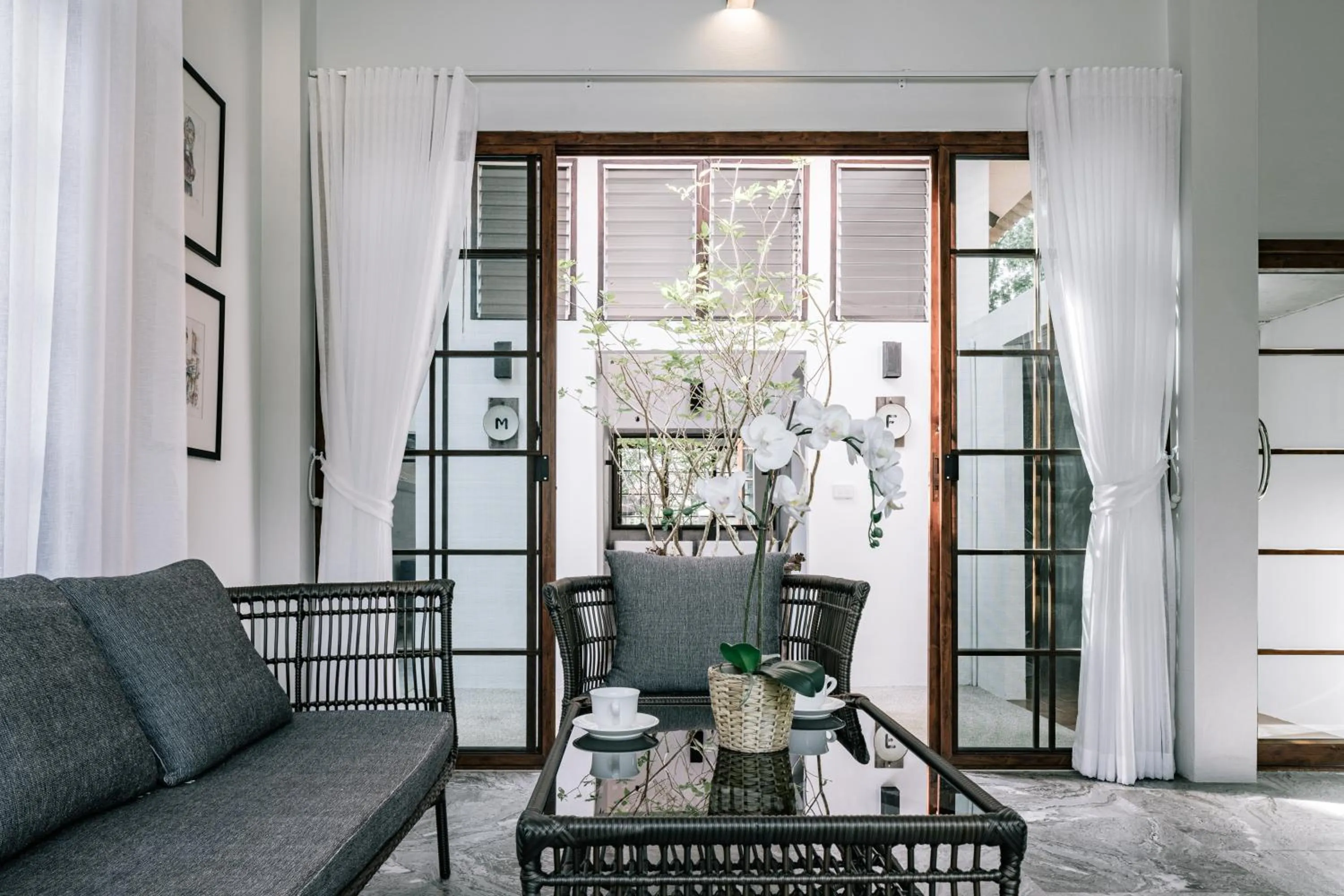 Restaurant/places to eat in Palin Family Cottage