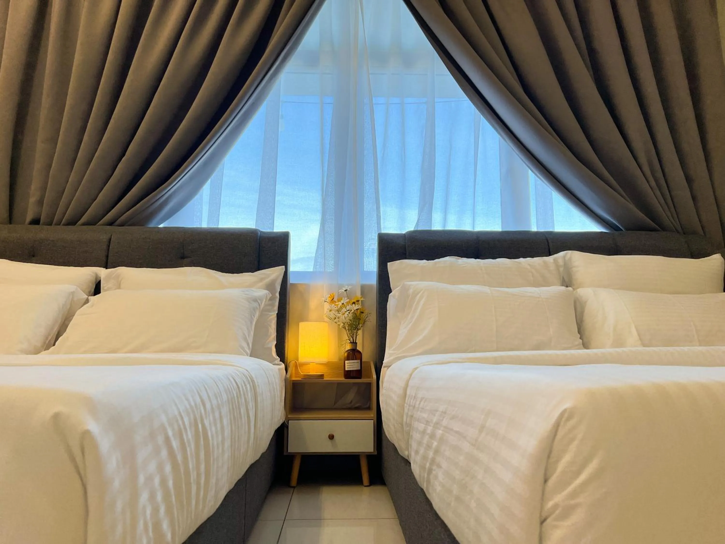 Bedroom, Bed in Skypod Residence Puchong