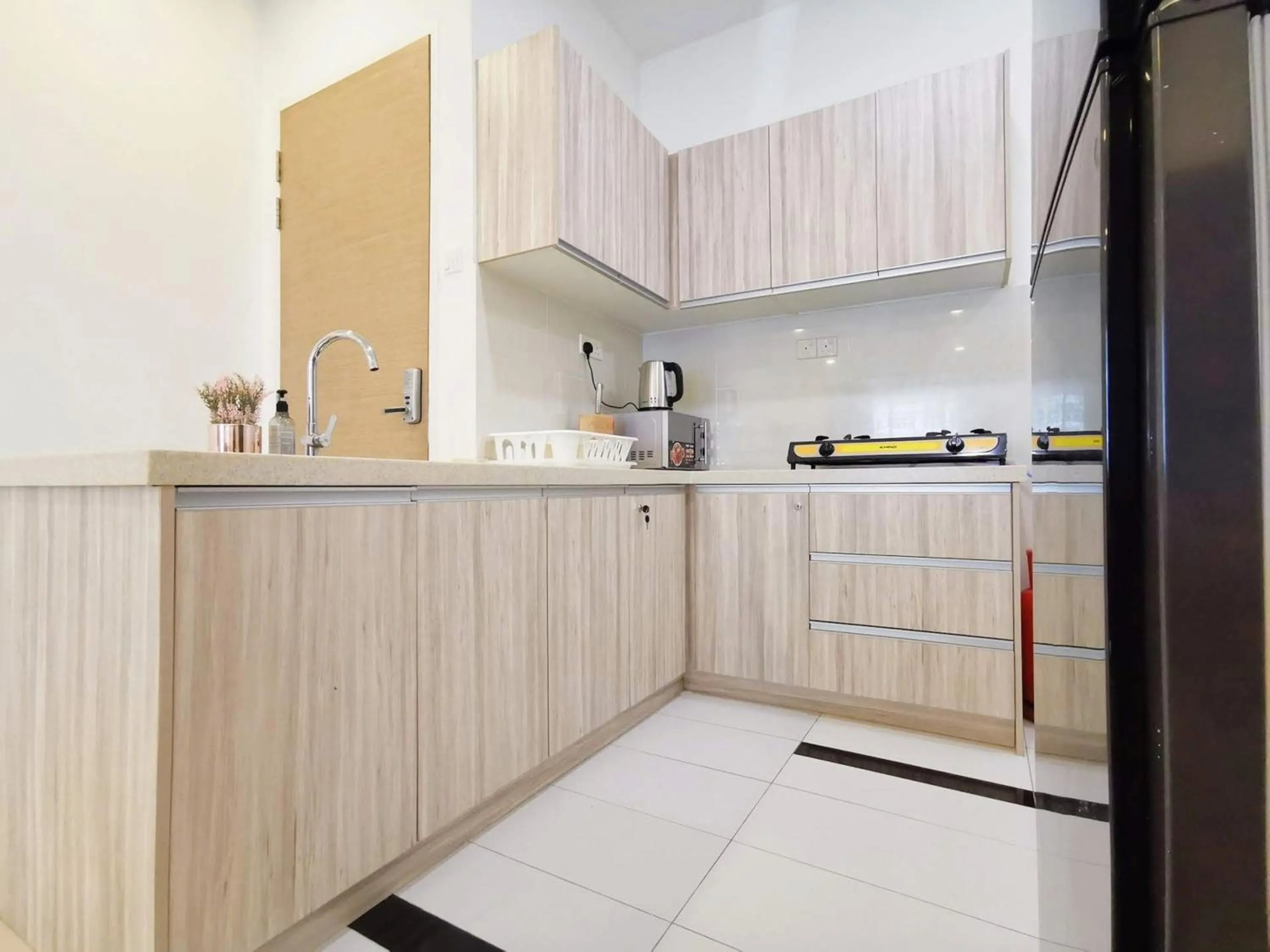 Kitchen or kitchenette in Skypod Residence Puchong