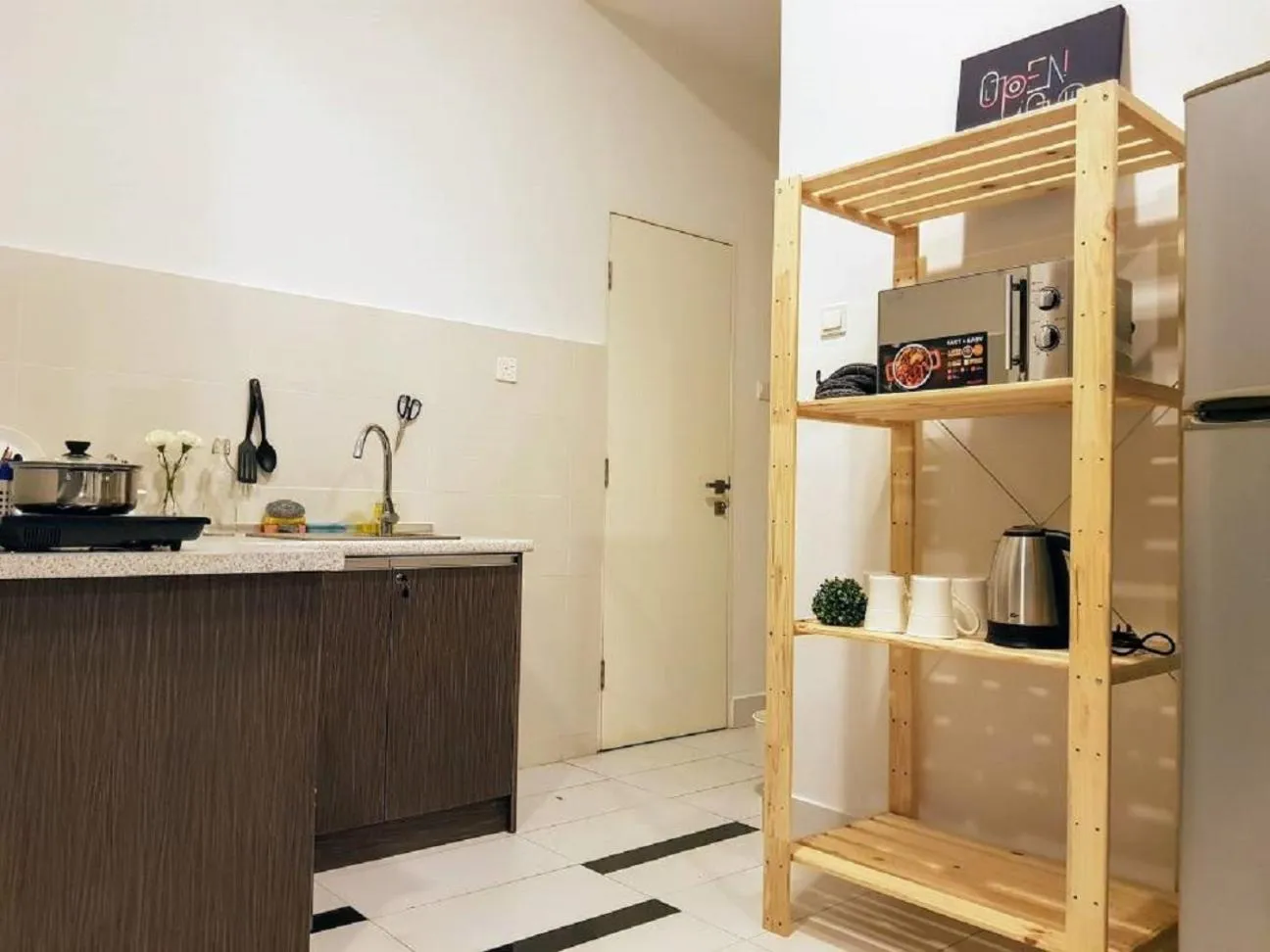 Kitchen or kitchenette in Skypod Residence Puchong