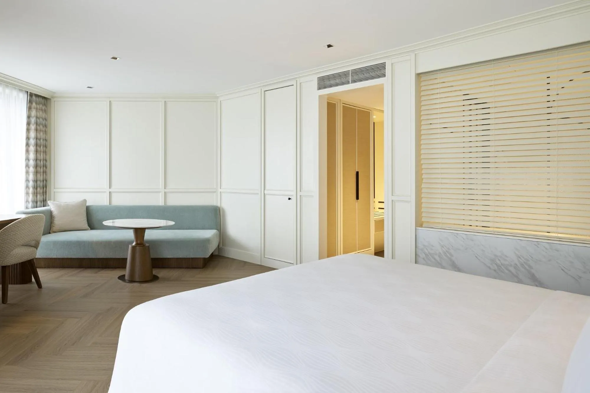 Bedroom, Bed in Grand Josun Busan