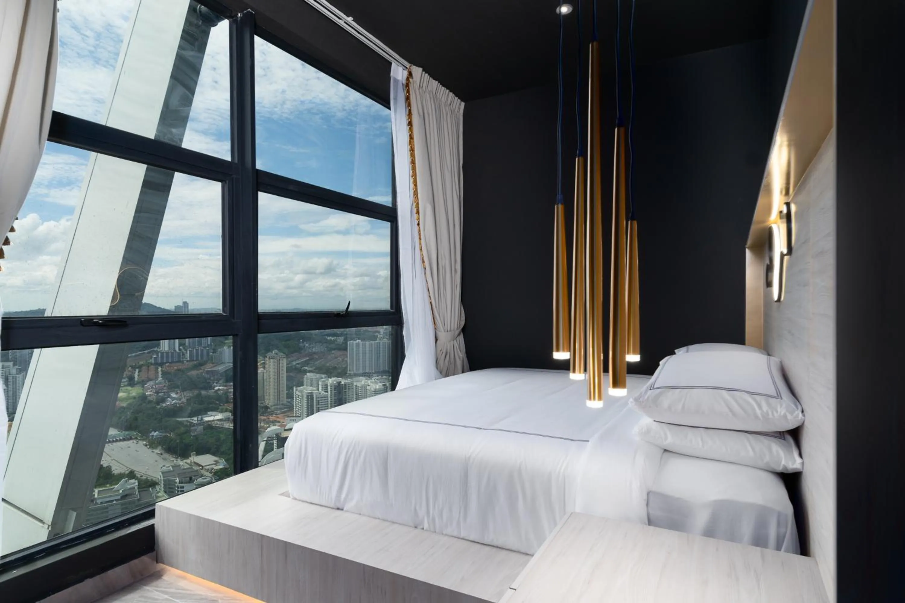 Bed in arte by Thomas Chan