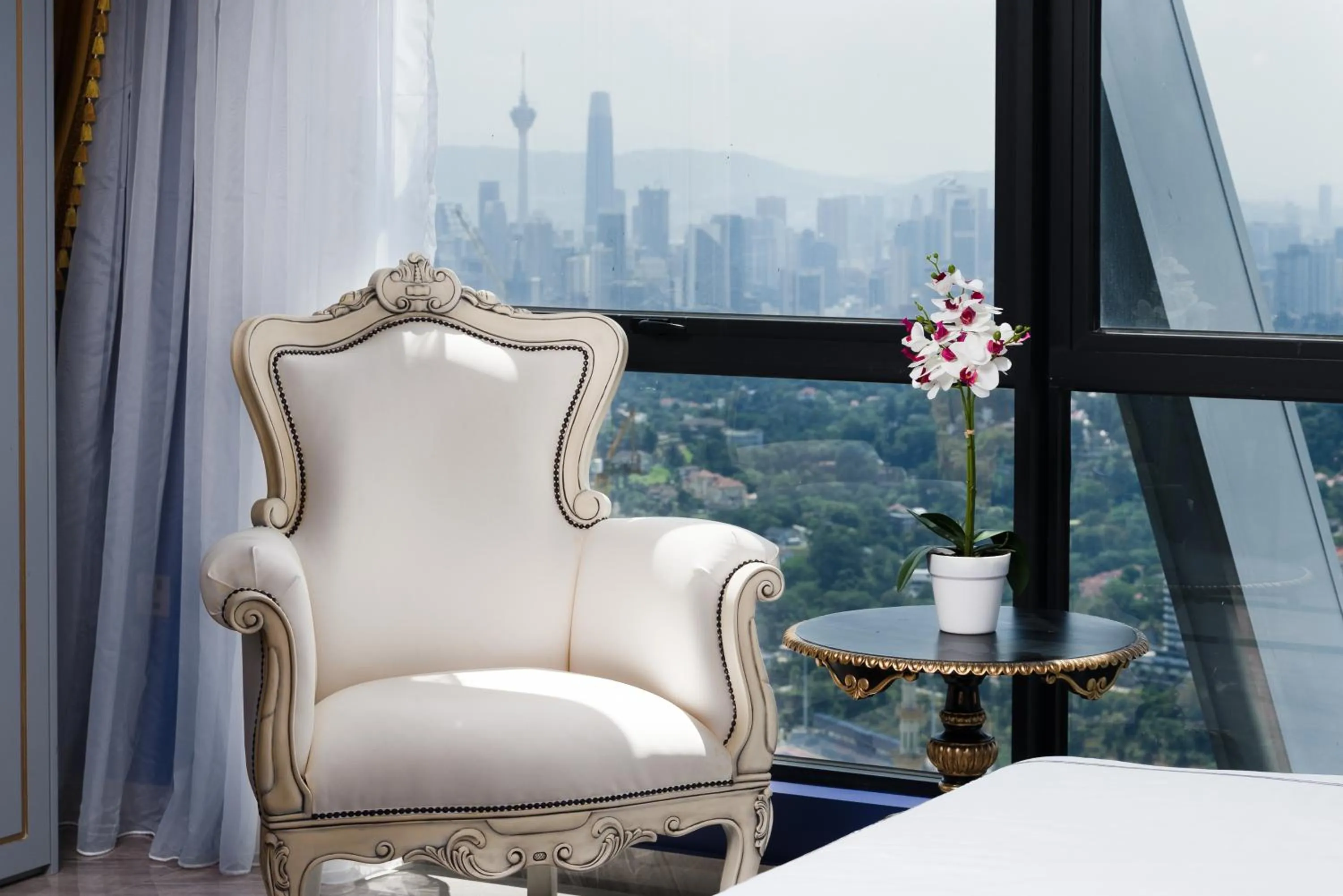 View (from property/room) in arte by Thomas Chan