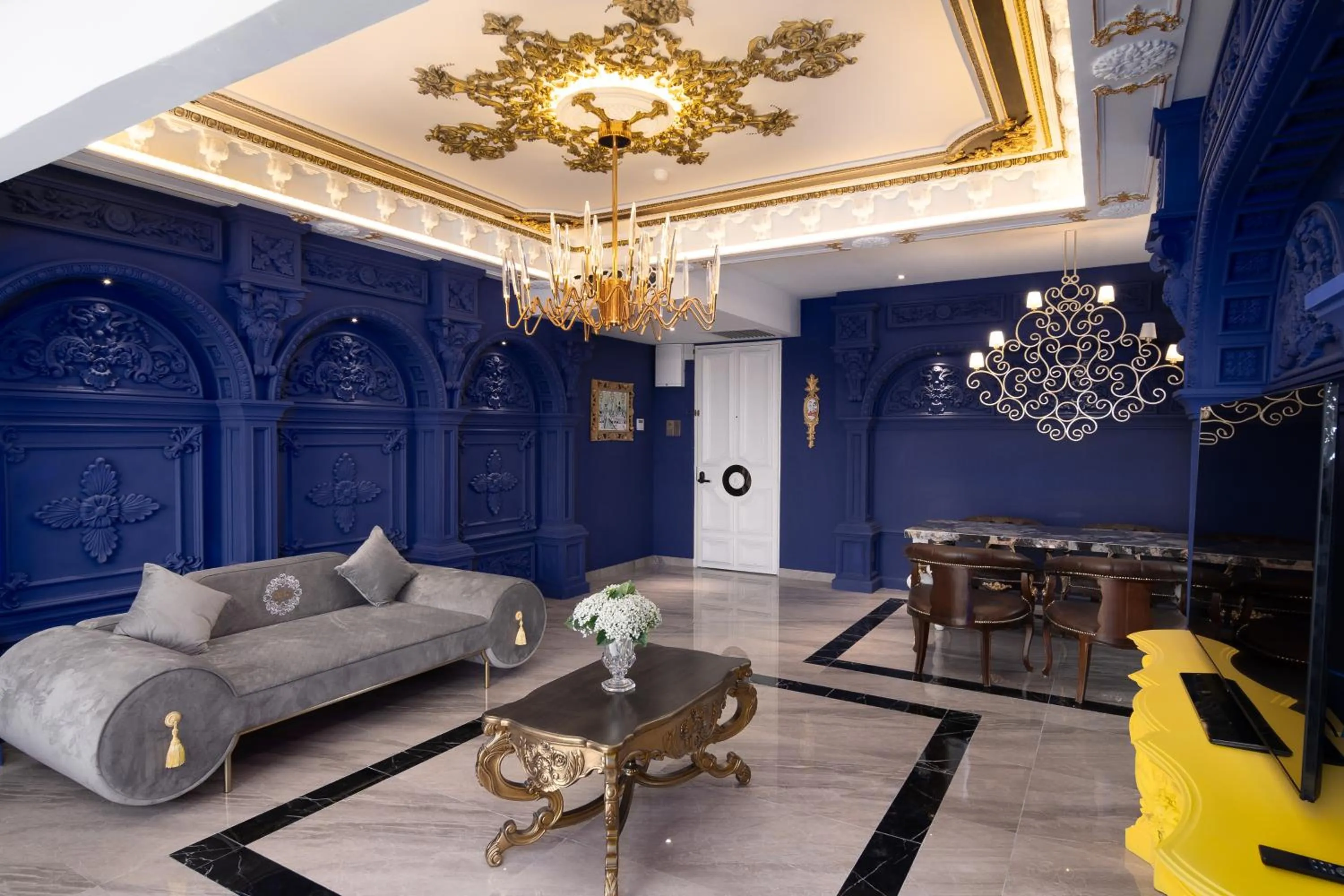 Living room in arte by Thomas Chan