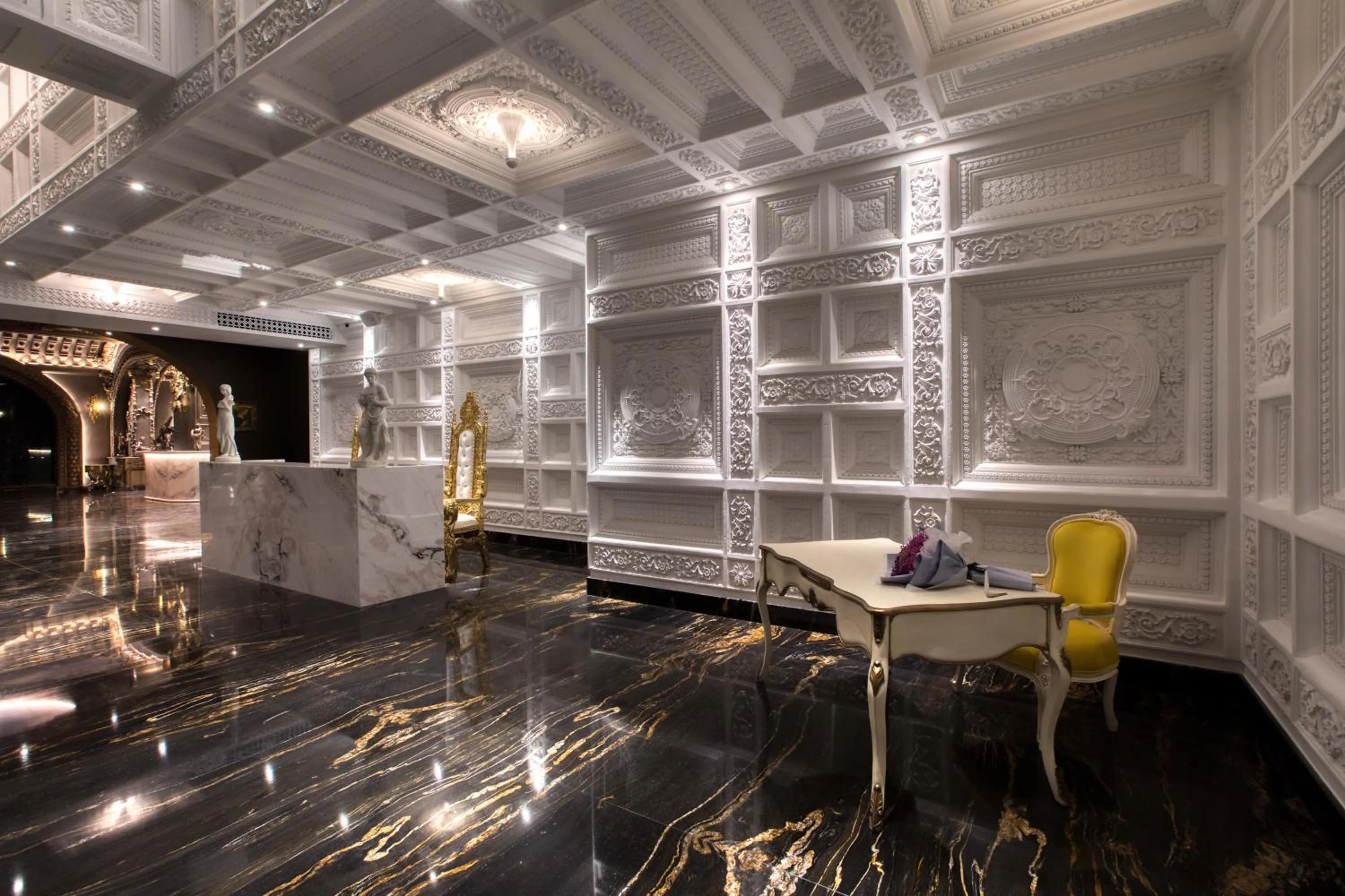 Lobby or reception in arte by Thomas Chan