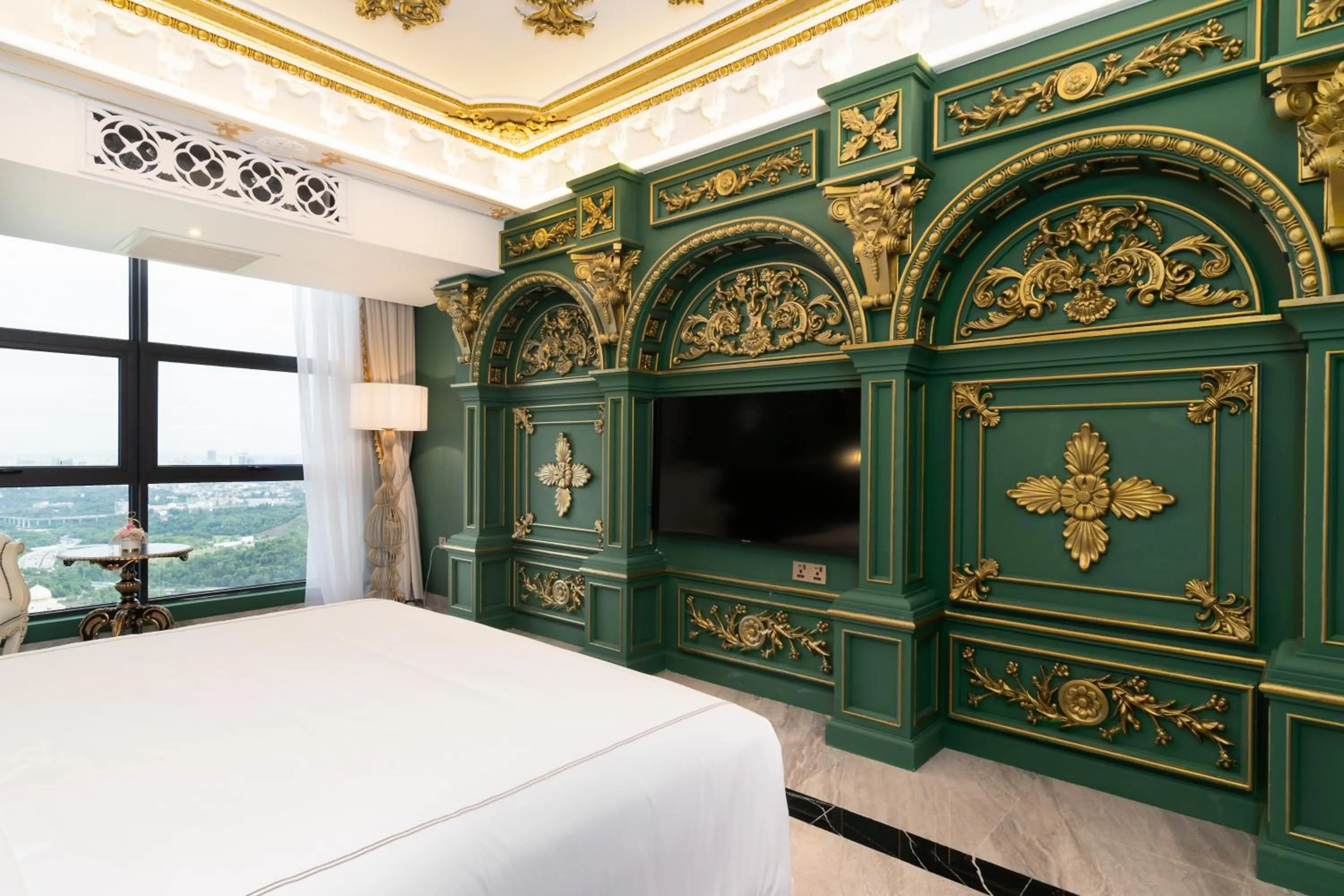 Bed in arte by Thomas Chan