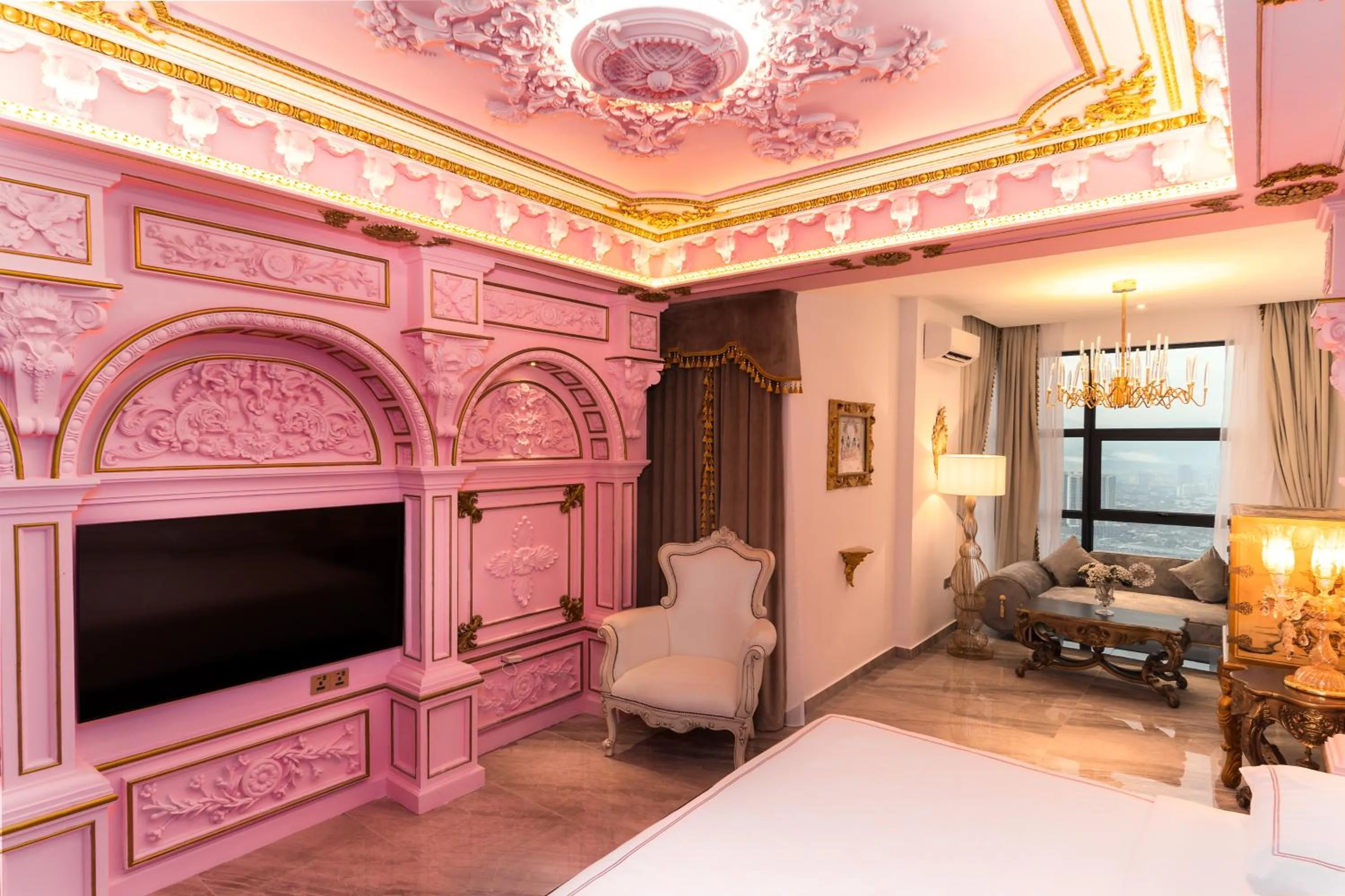 View (from property/room), Bed in arte by Thomas Chan