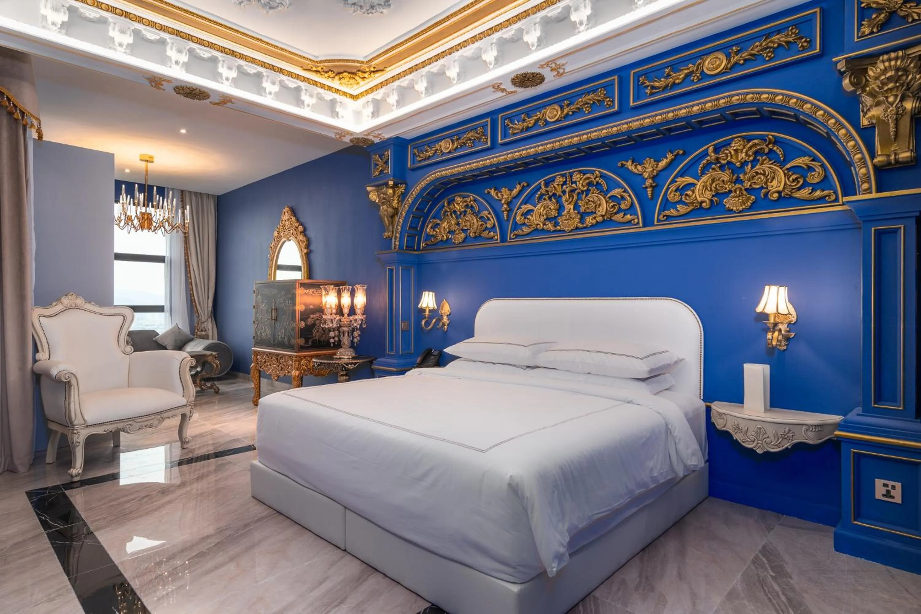 Bed in arte by Thomas Chan