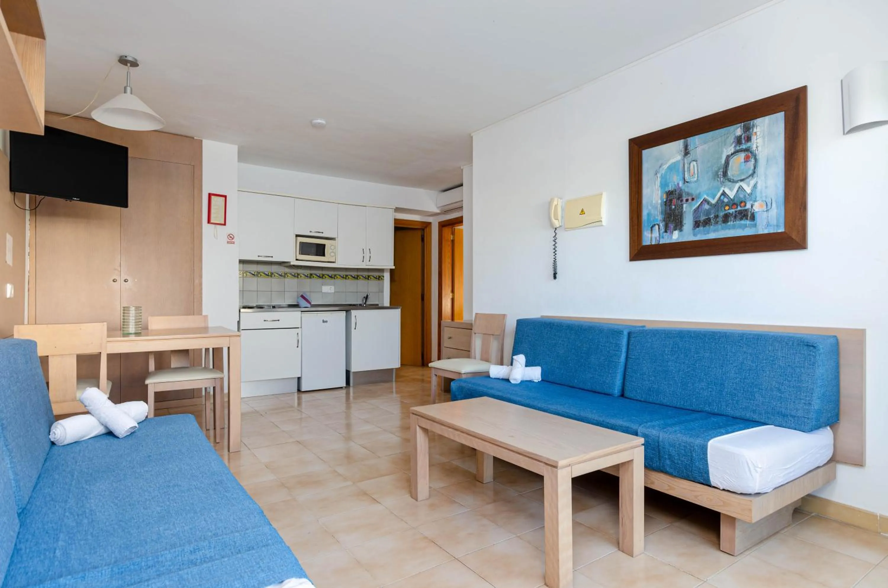 Living room in Mariner Club