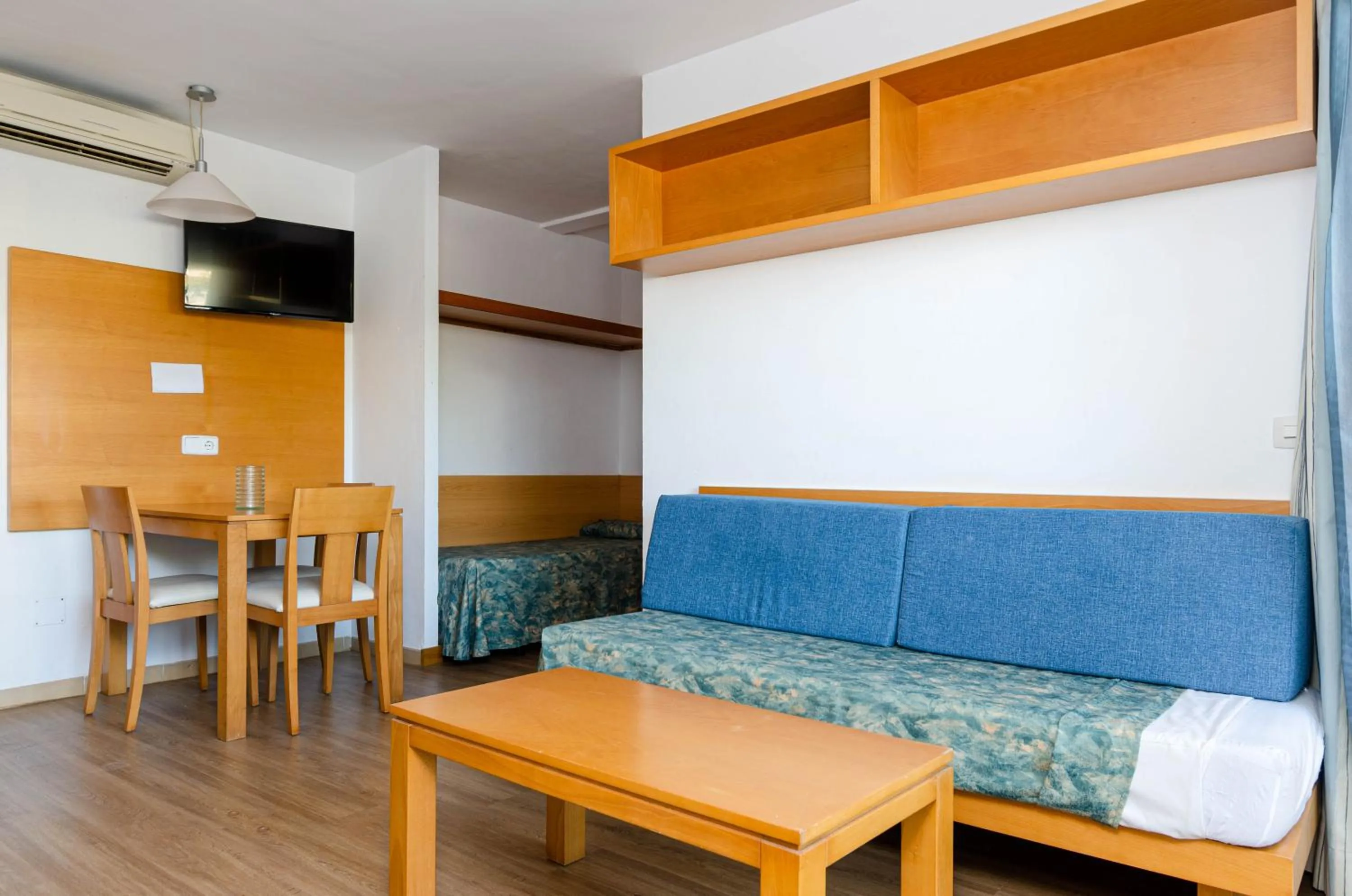 Living room in Mariner Club