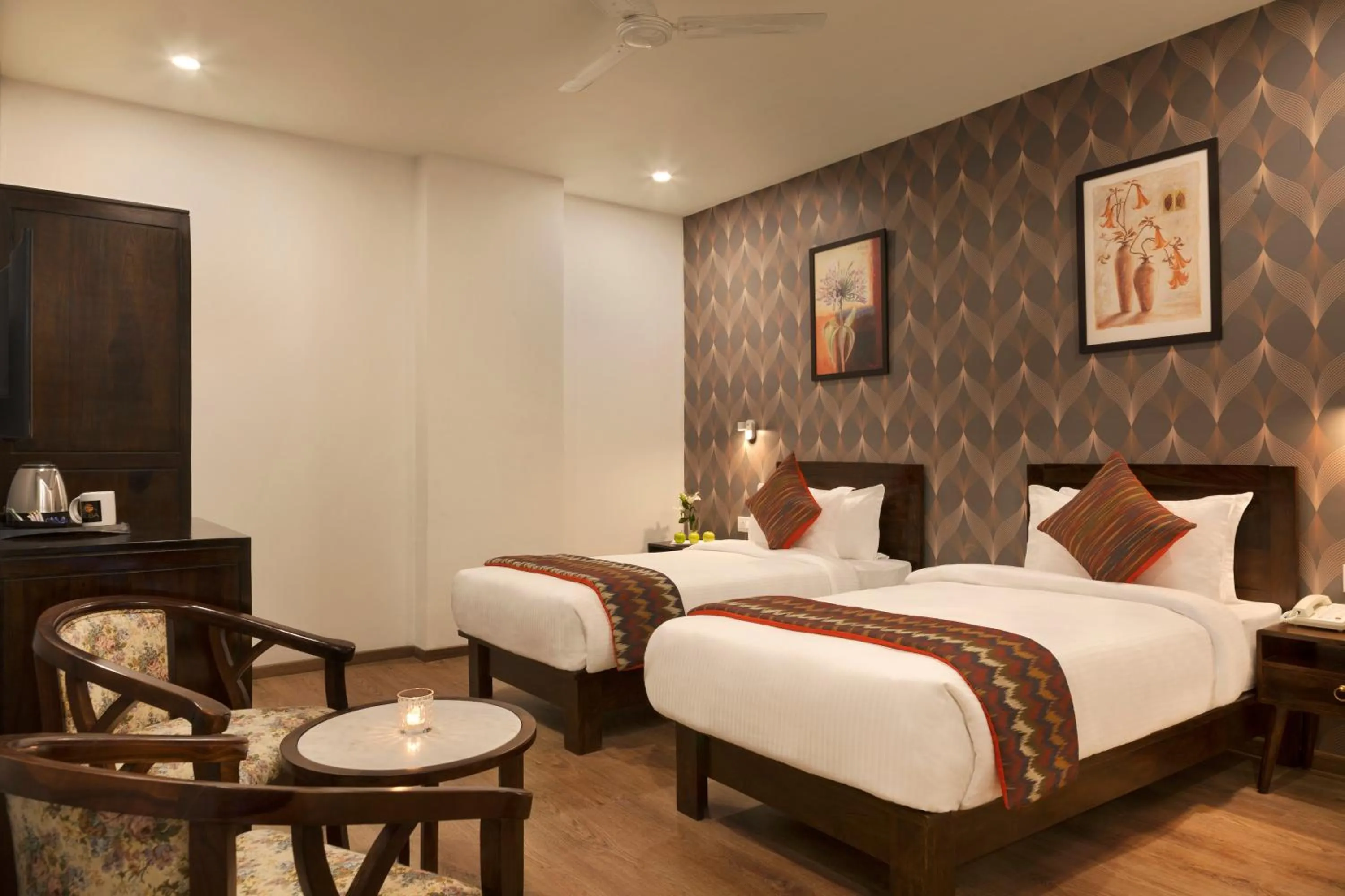 Photo of the whole room, Bed in Click Hotel Jaipur, Raja Park