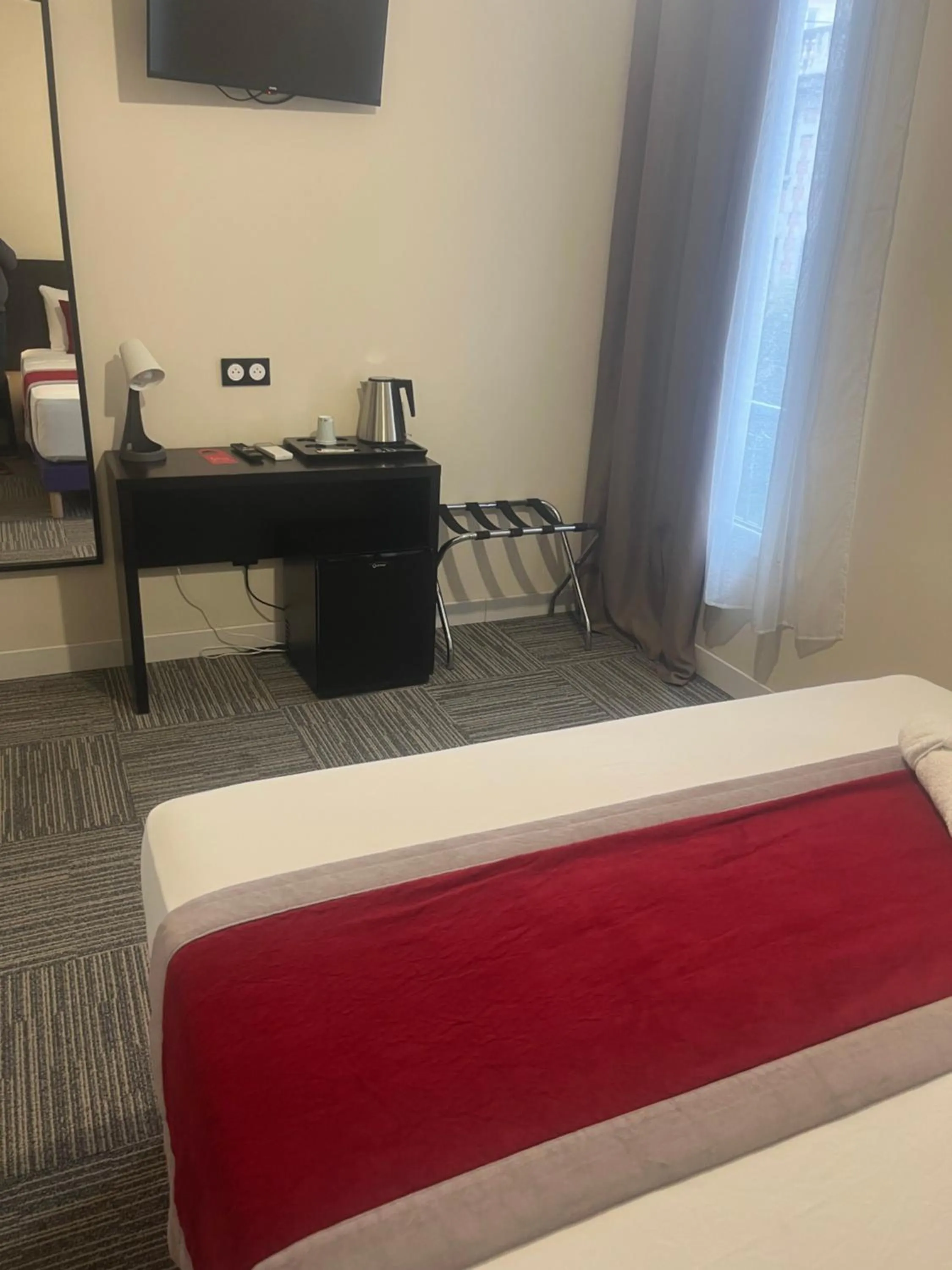 TV and multimedia, Bed in Evelia Hotels