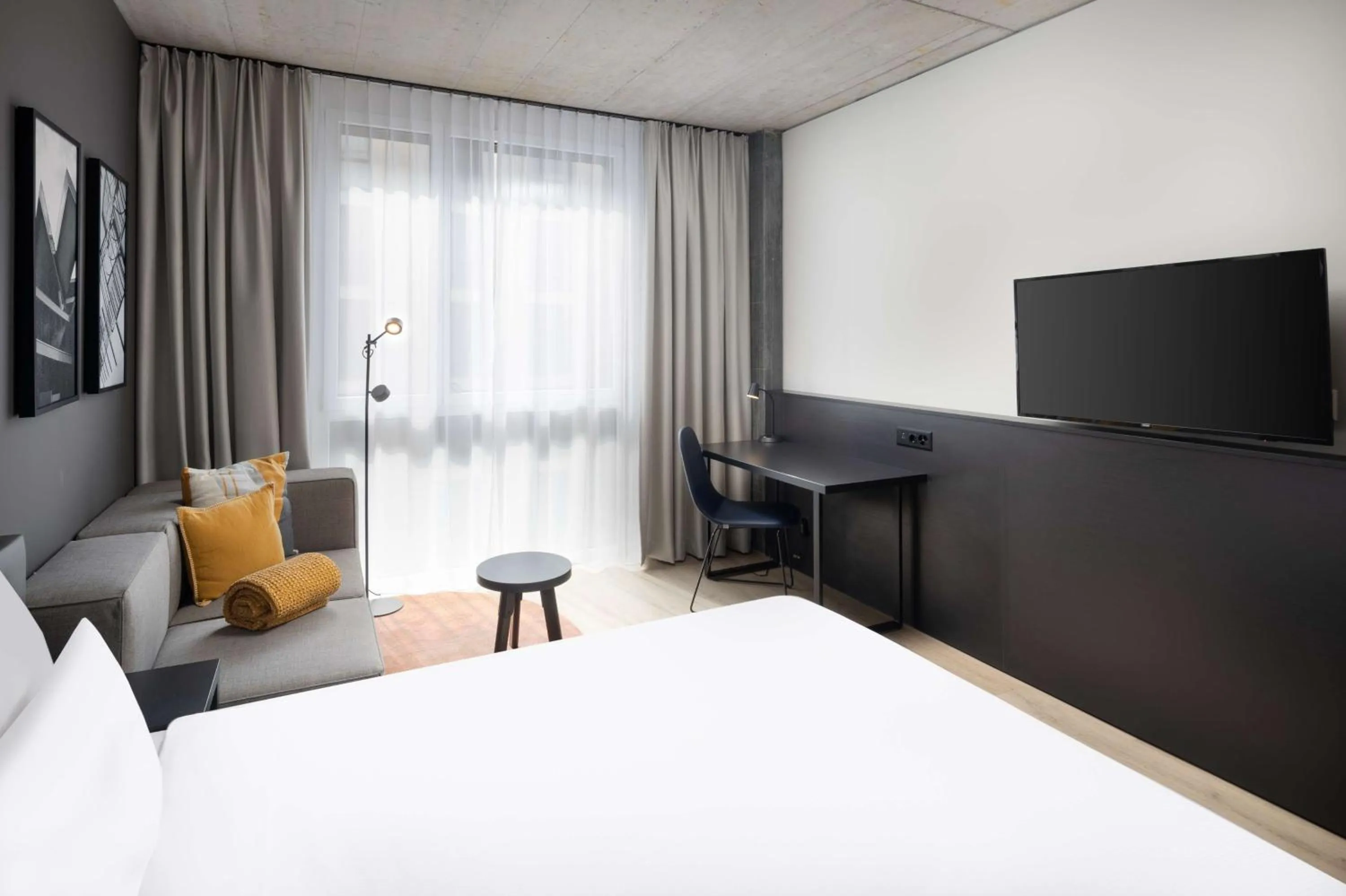 Bed in Radisson Hotel & Suites Zurich