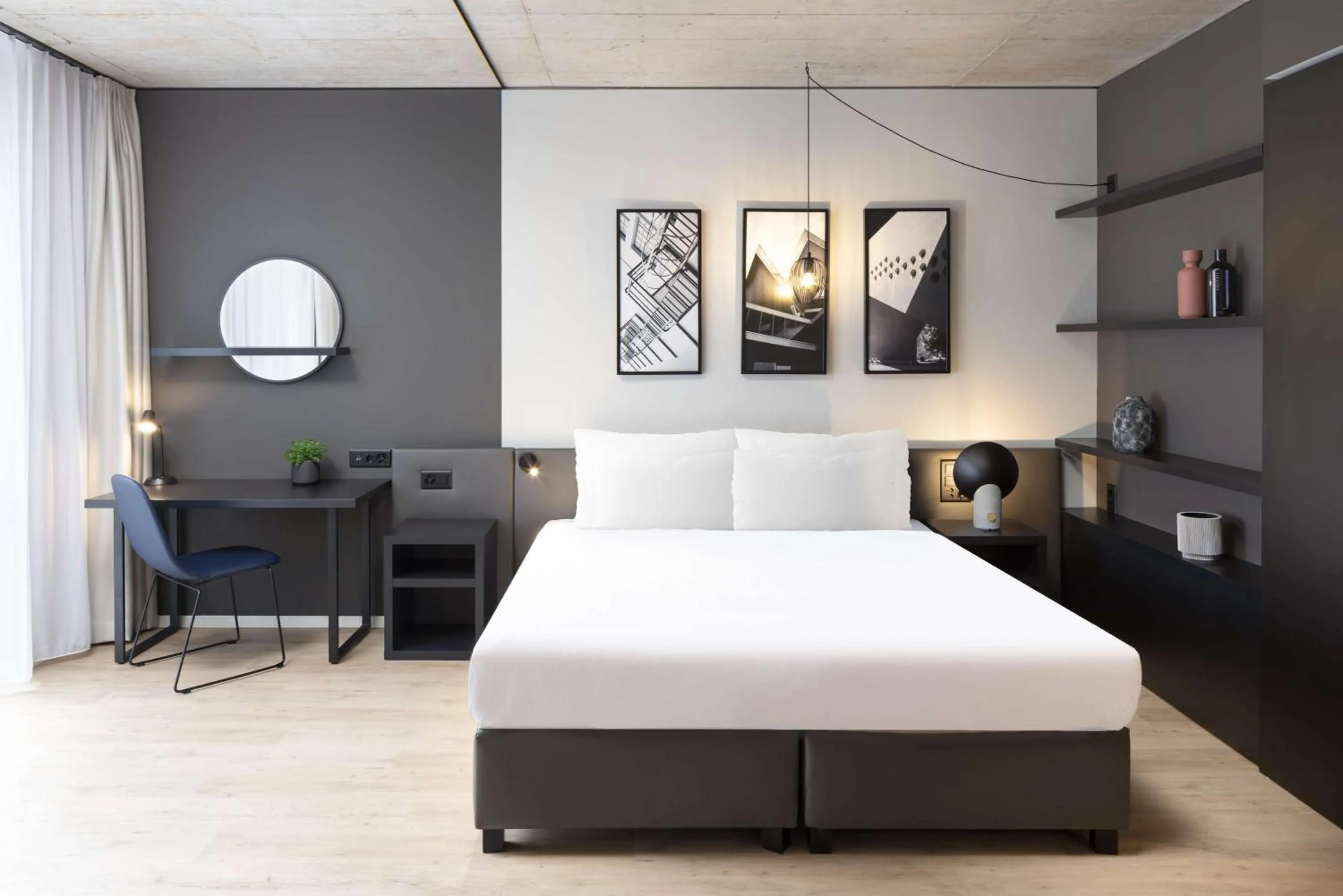 Bed in Radisson Hotel & Suites Zurich