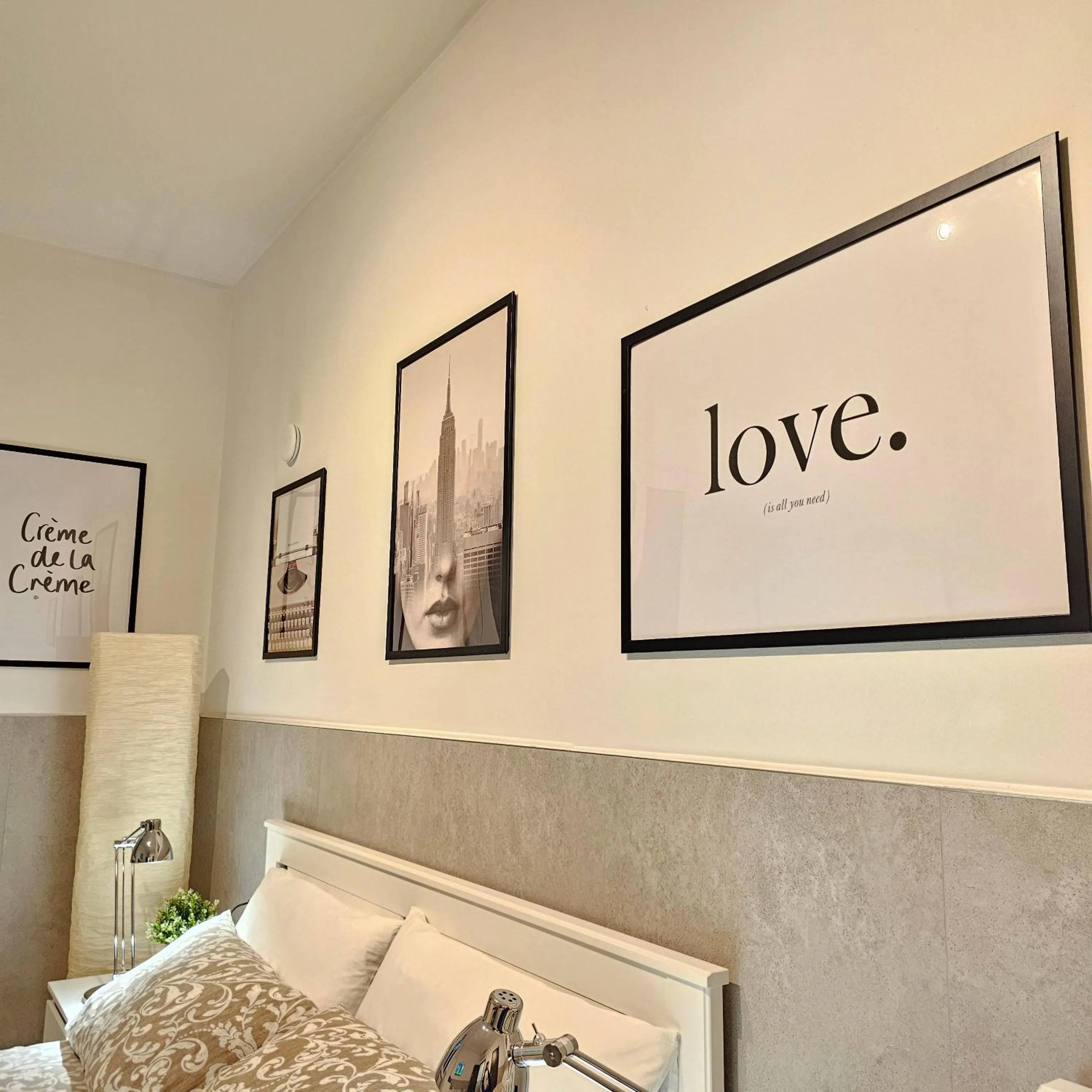 Bed in San Donato Policlinico Rooms