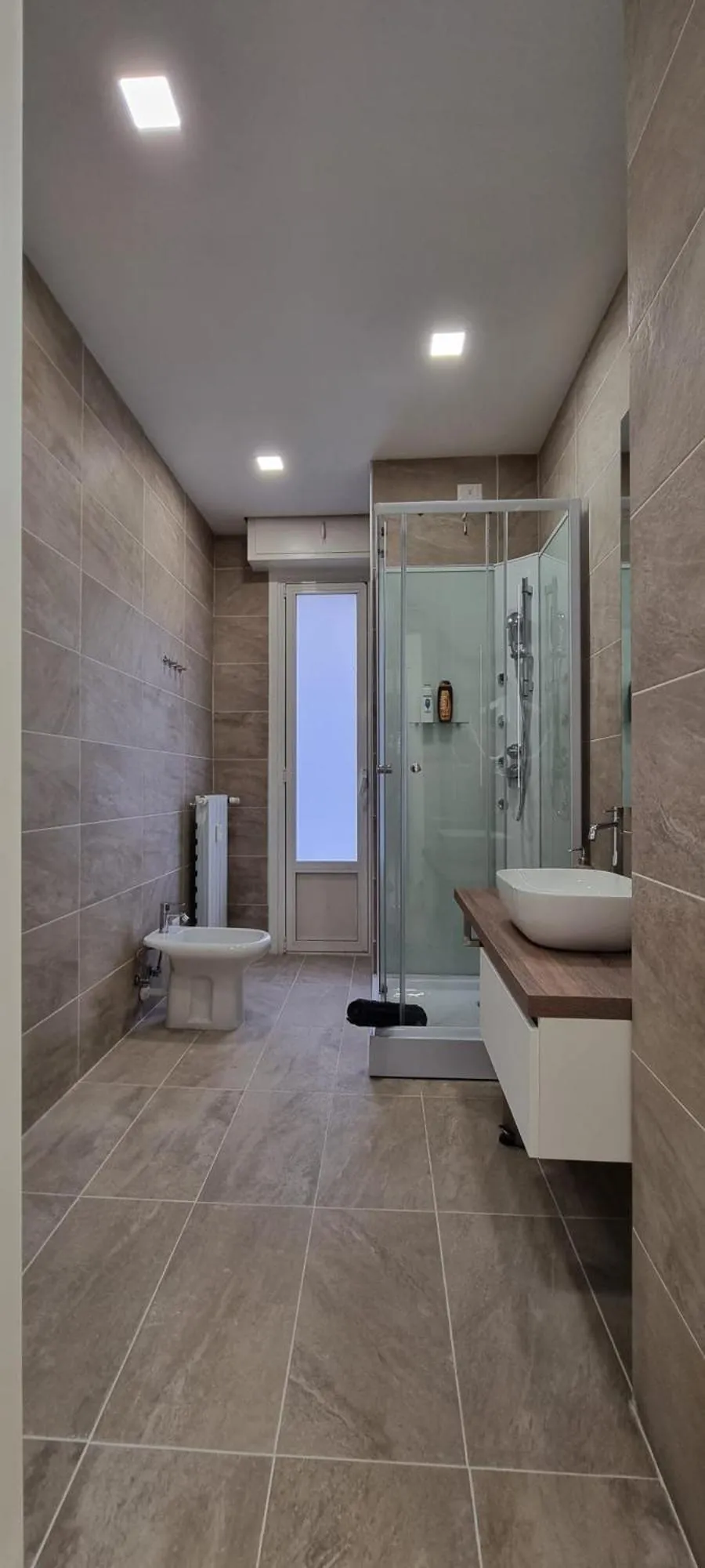 Bathroom in San Donato Policlinico Rooms