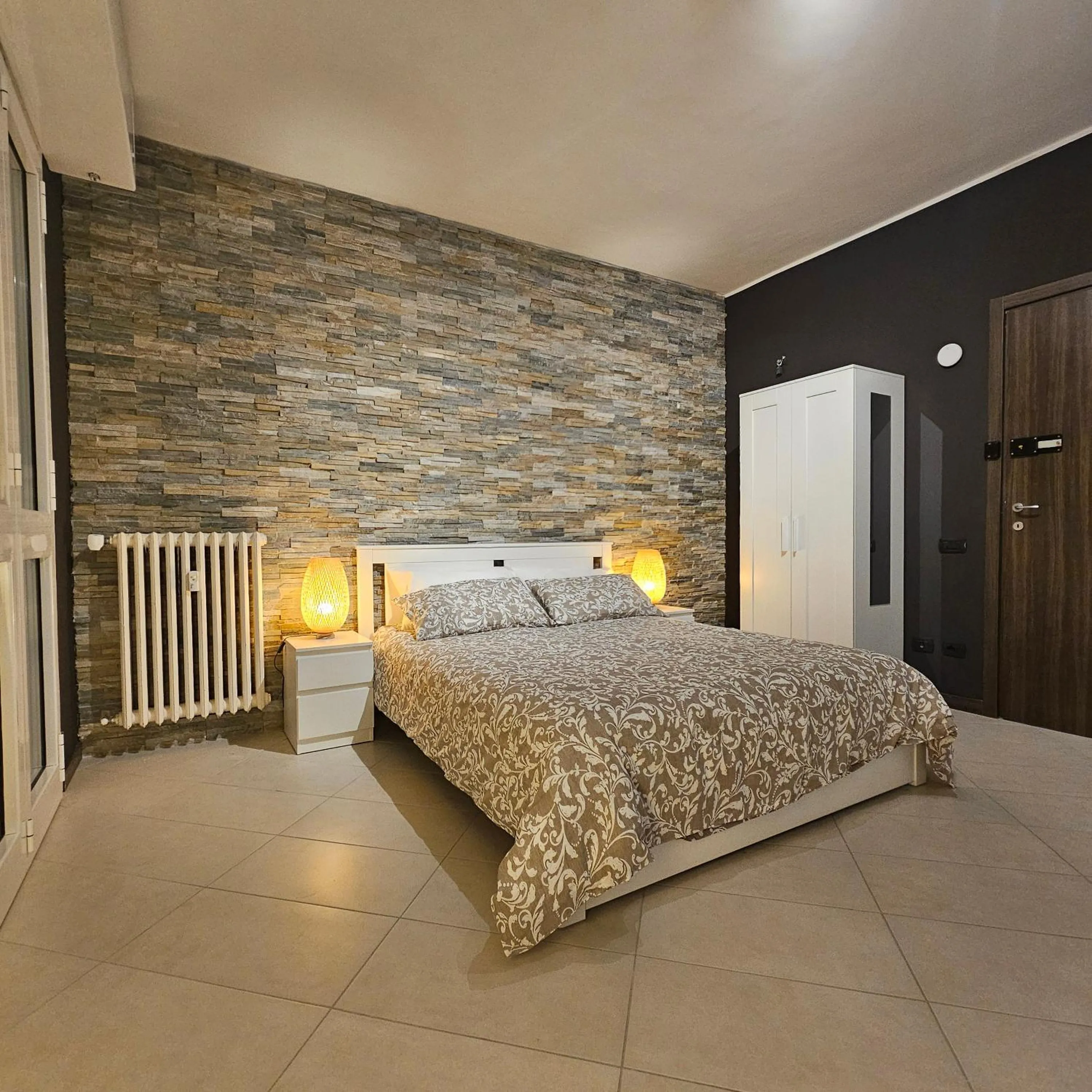 Bed in San Donato Policlinico Rooms