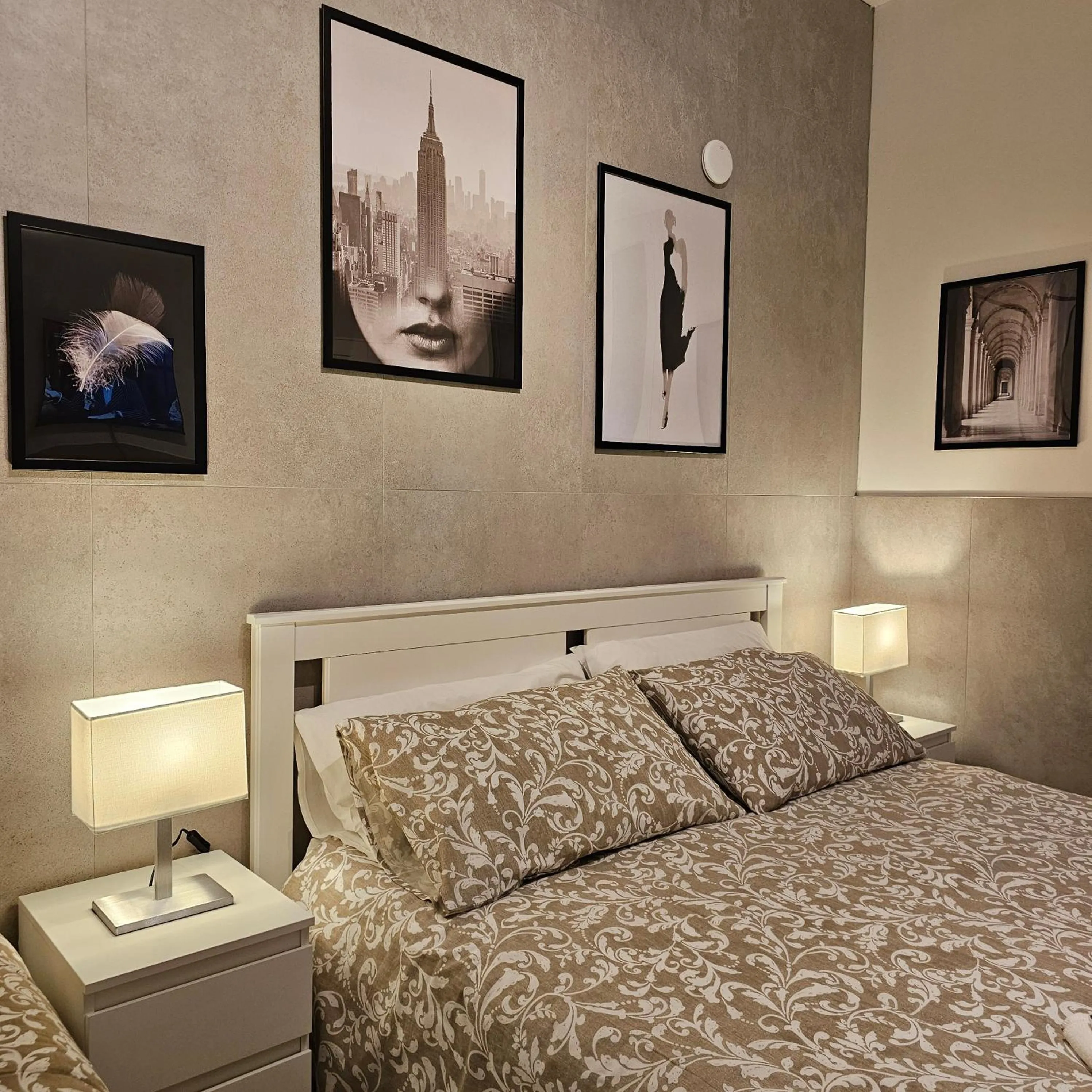 Bed in San Donato Policlinico Rooms