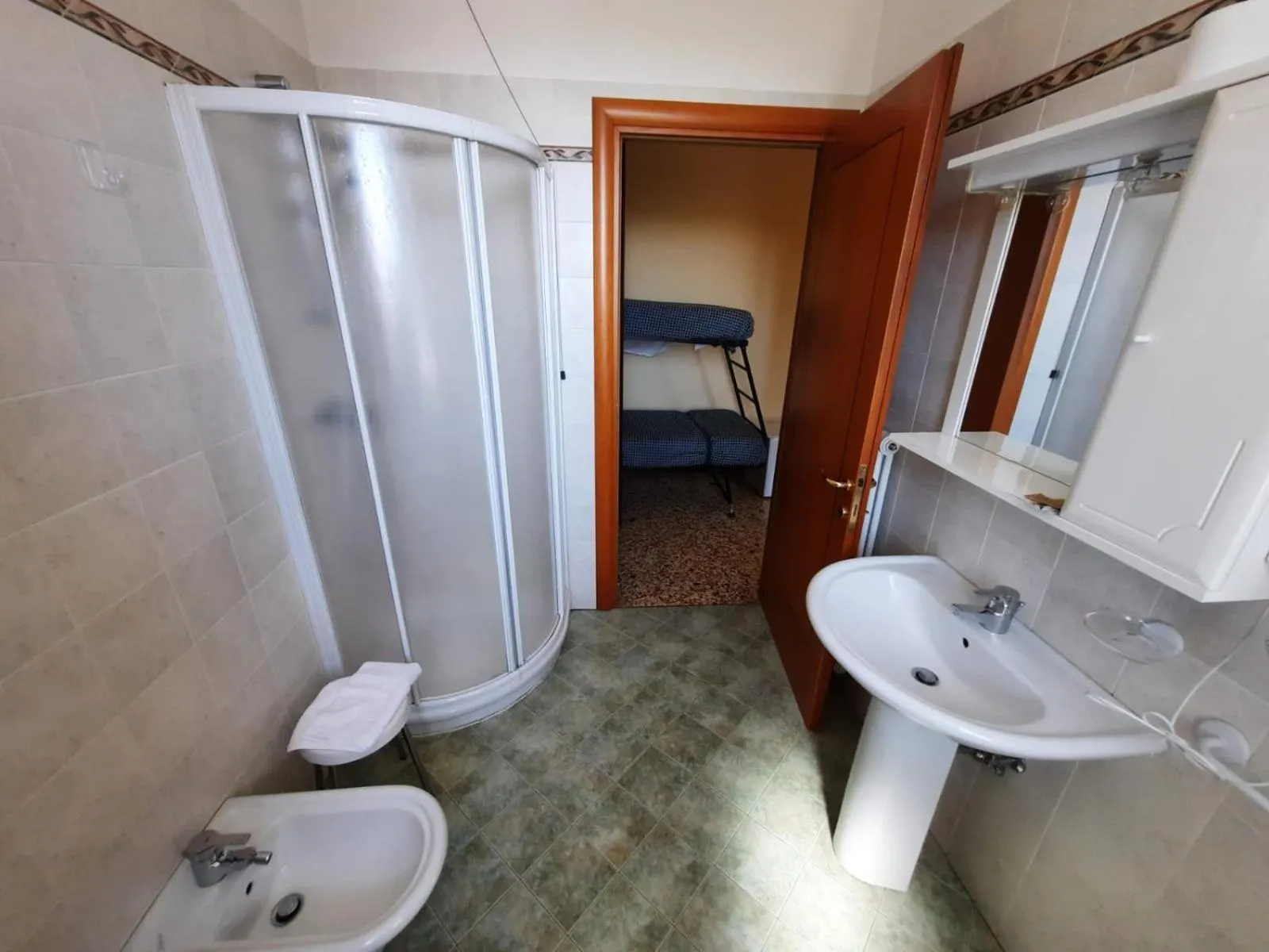 Bathroom in Affittacamere Canal