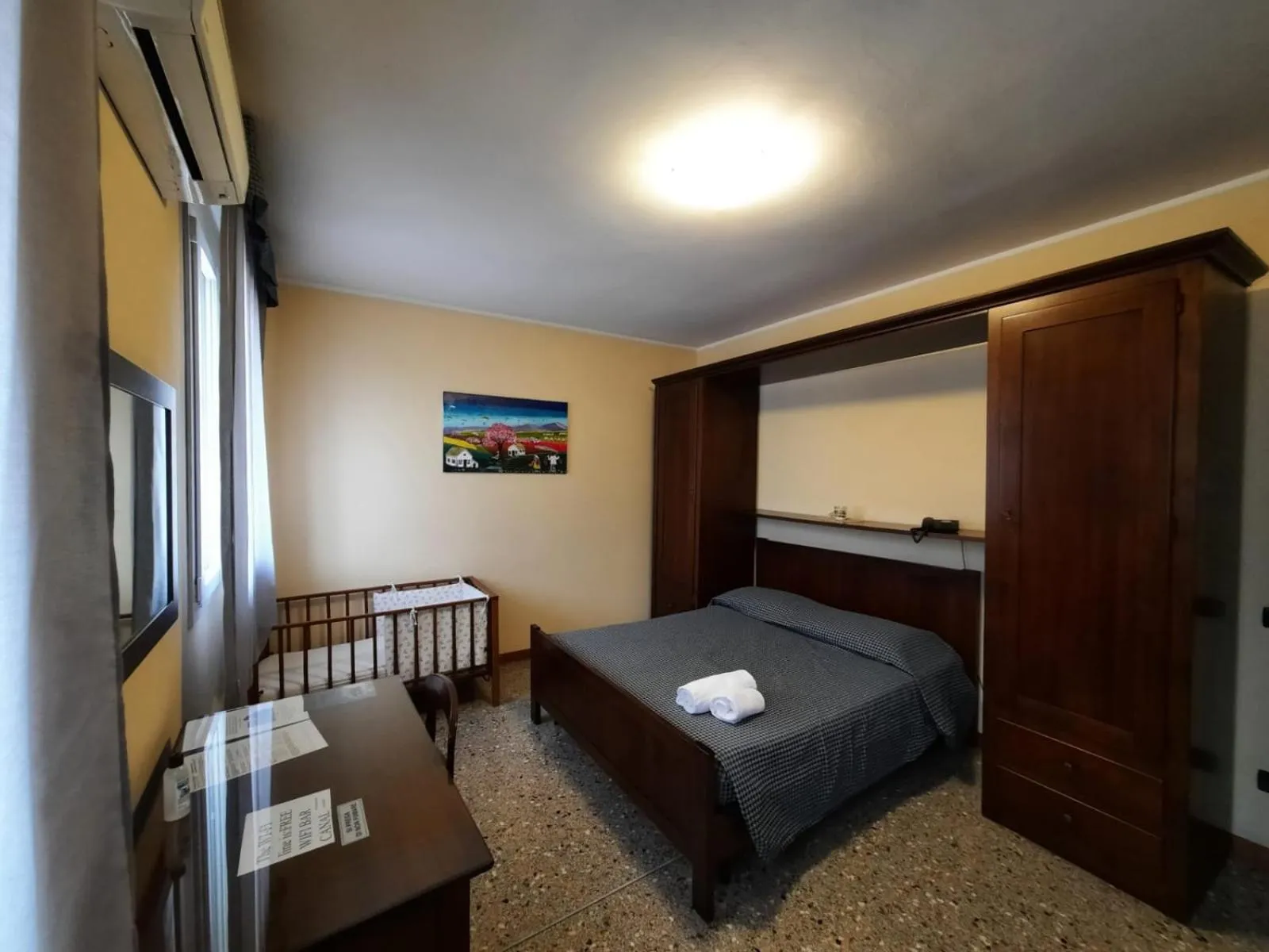 Bed in Affittacamere Canal