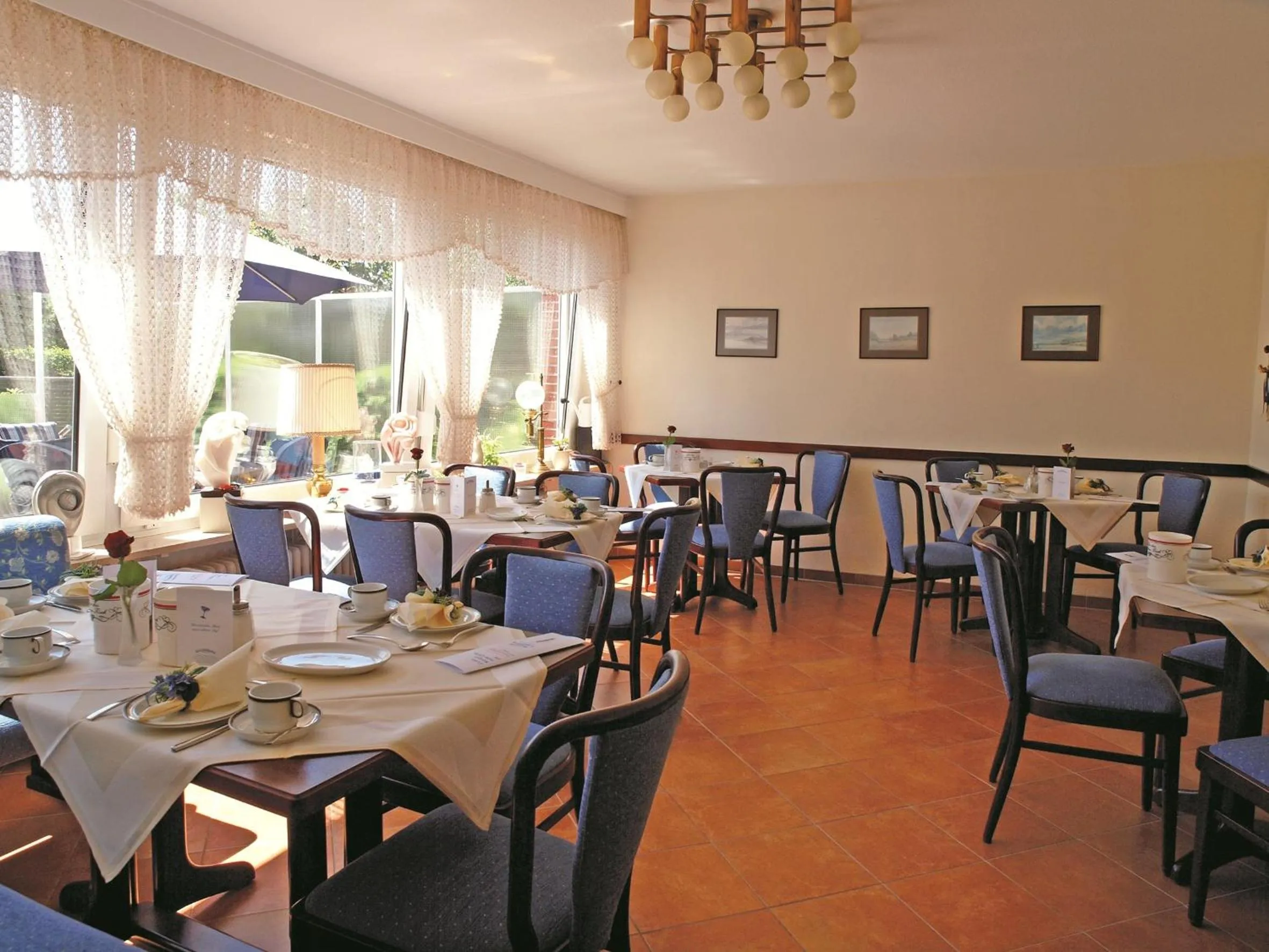 Restaurant/places to eat in Haus Thorwarth - Hotel garni