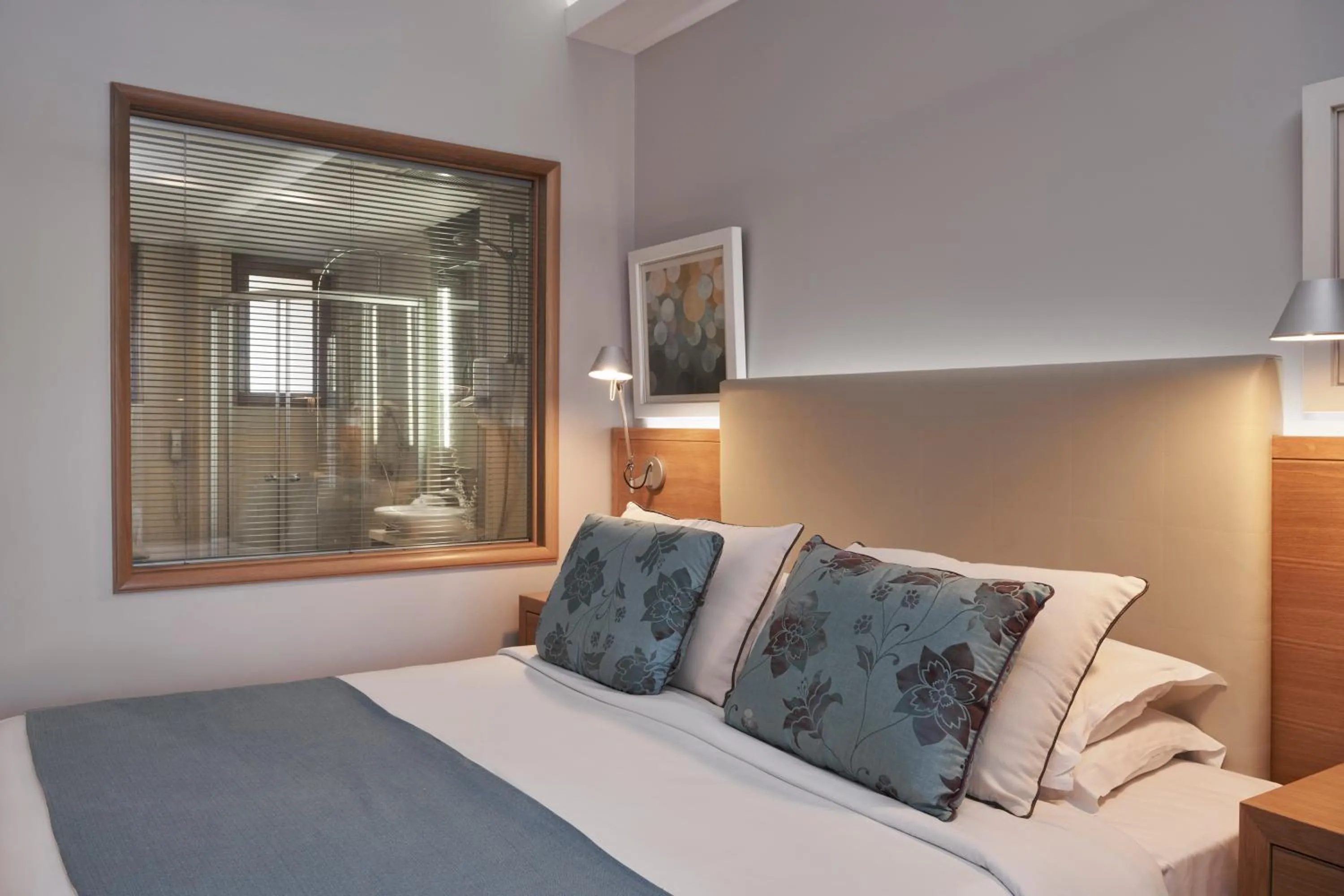 Bedroom, Bed in Atlantica Holiday Village Rhodes