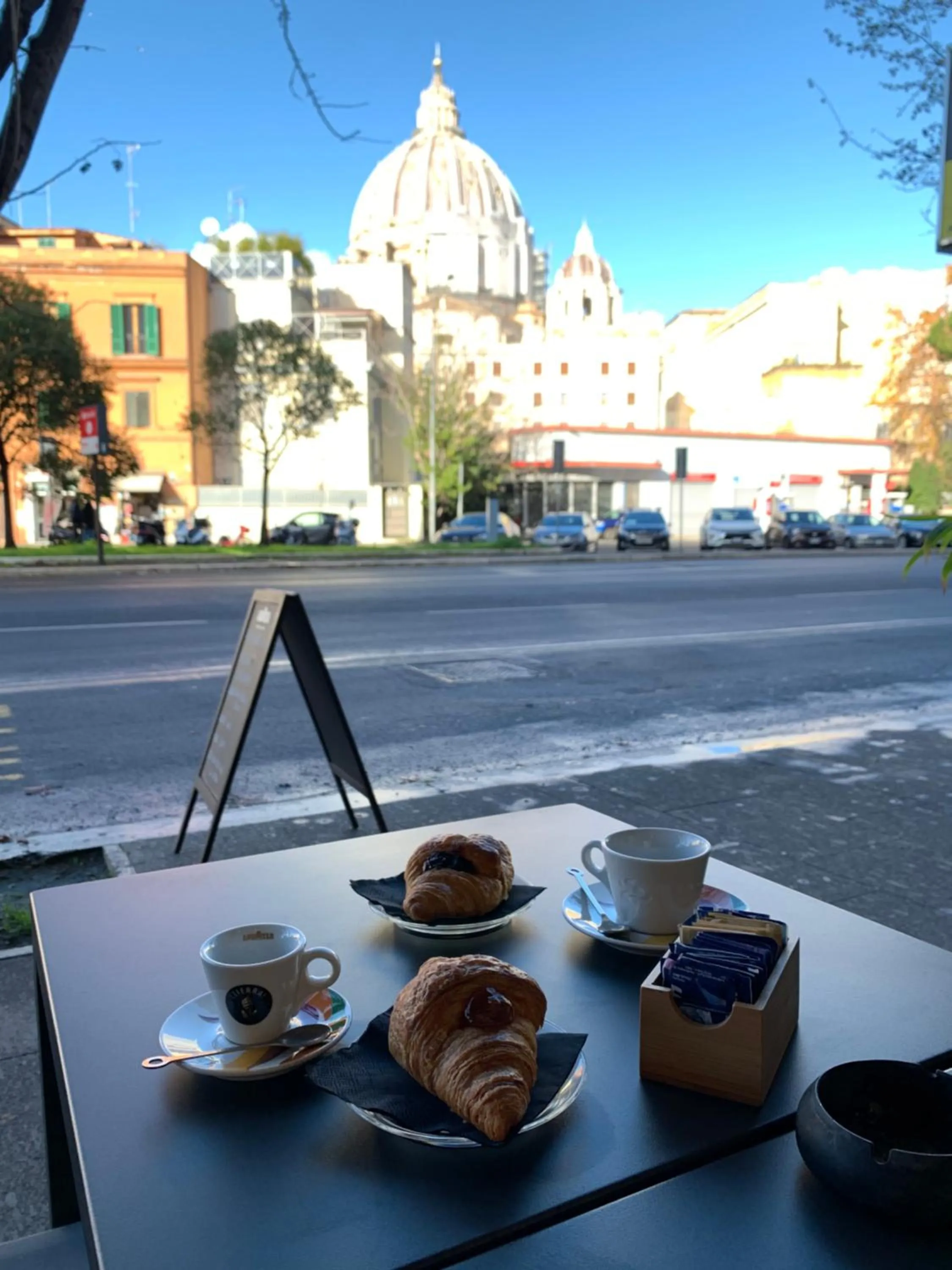 Breakfast in S. PIETRO B&B