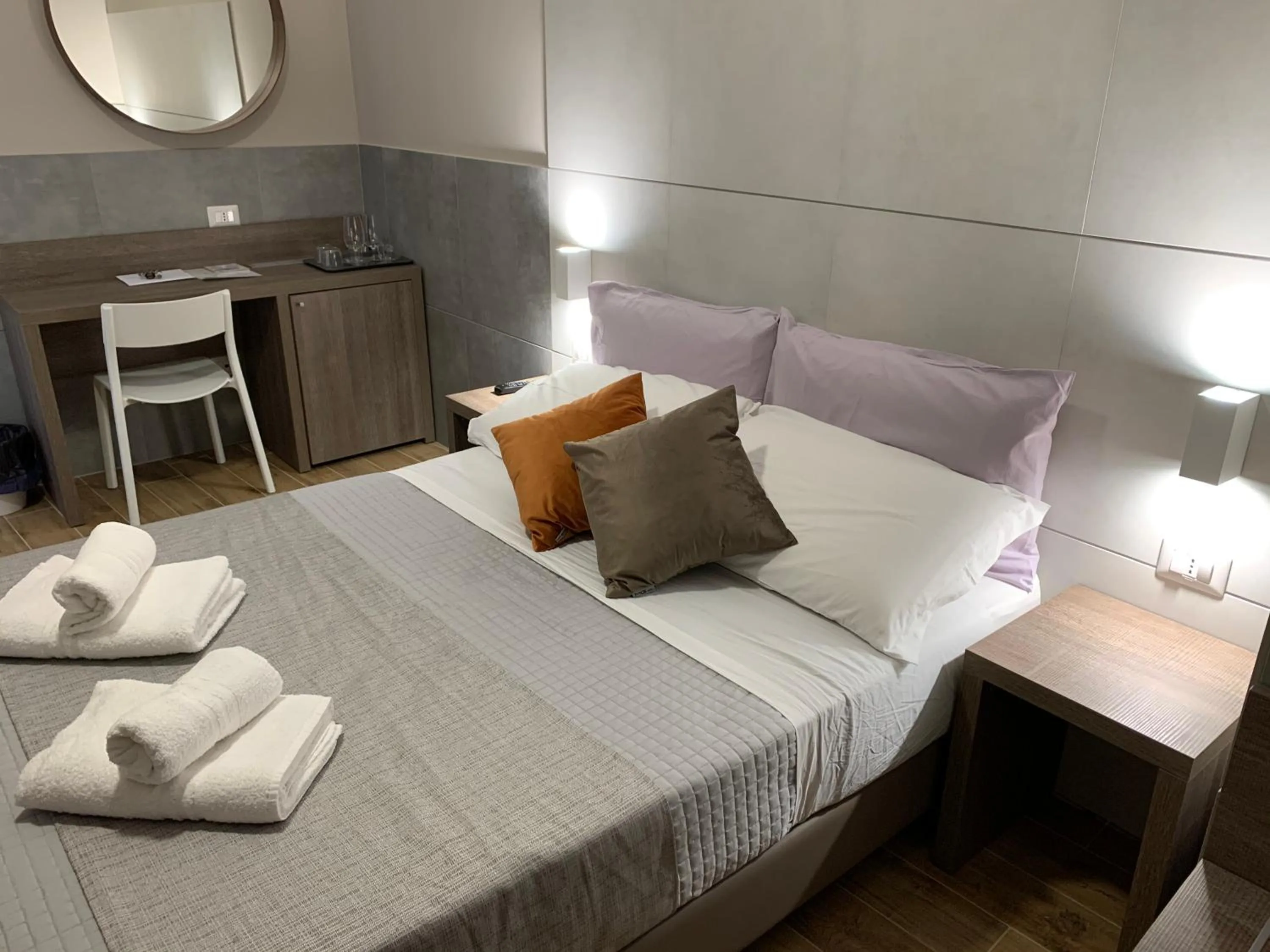 Photo of the whole room, Bed in S. PIETRO B&B