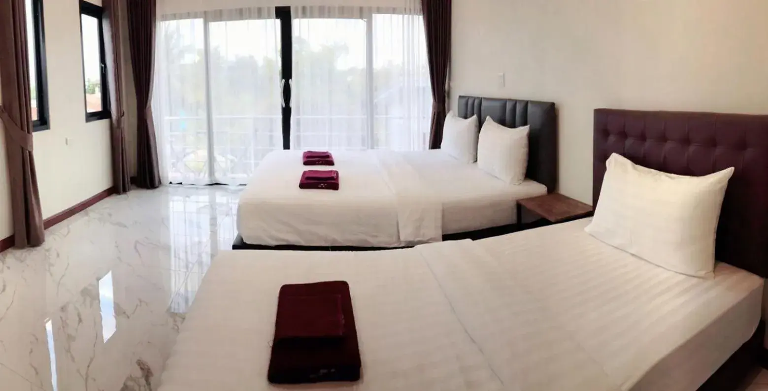 Superior Triple Room in Park Villa Chaiyaphume Superior Triple Room in Park Villa Chaiyaphume