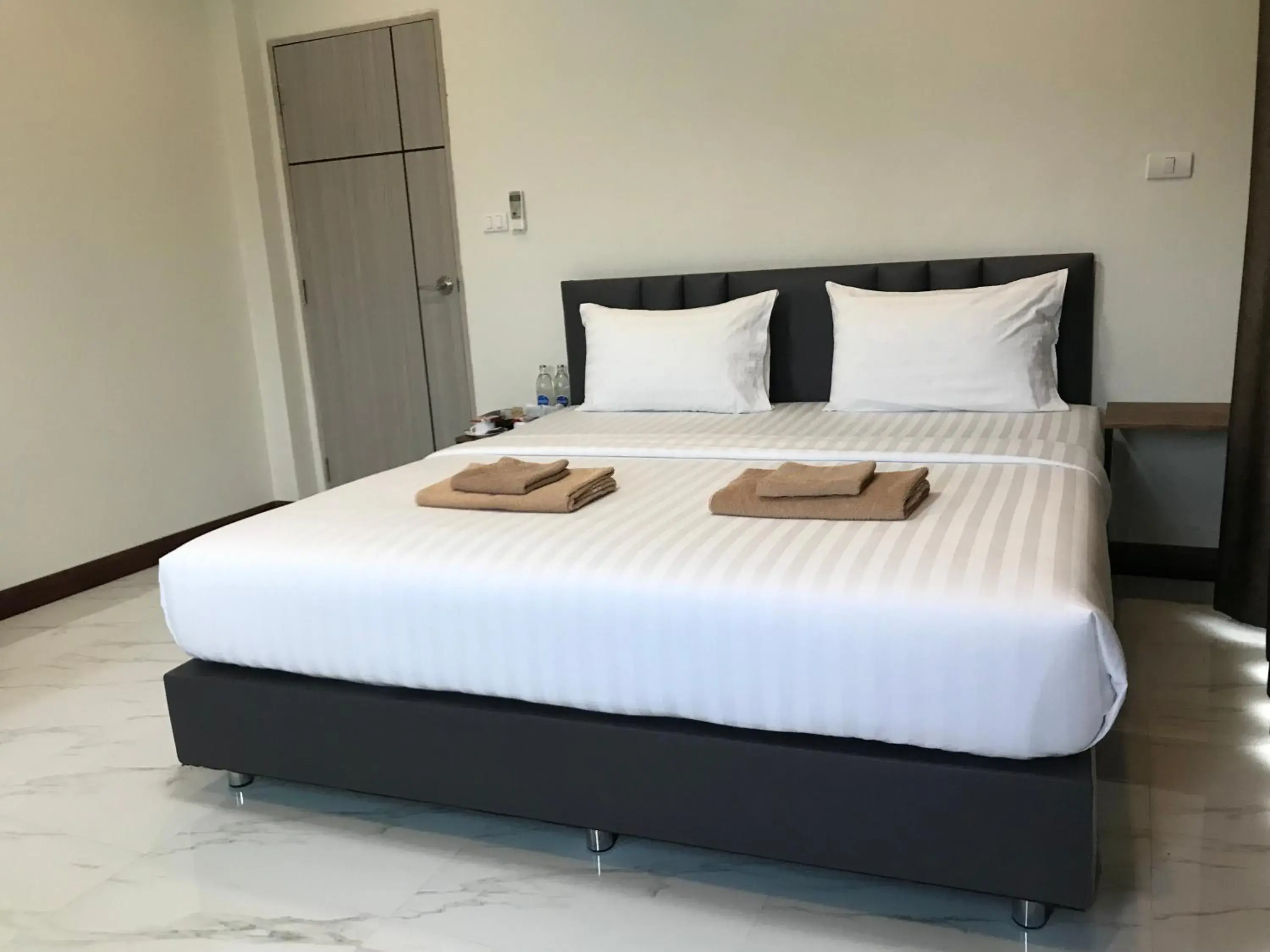 Superior Quadruple Room in Park Villa Chaiyaphume Superior Quadruple Room in Park Villa Chaiyaphume