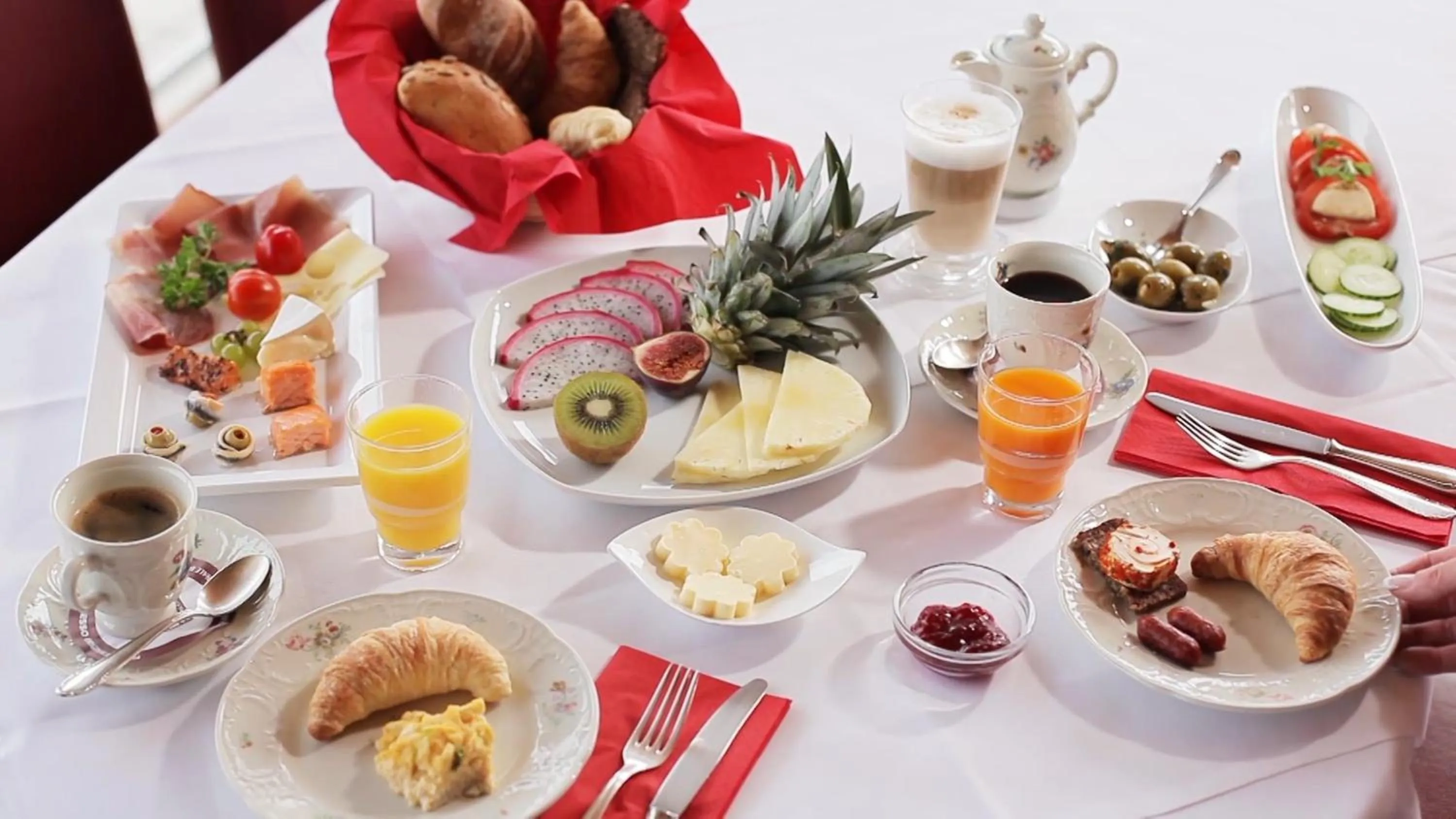 Breakfast in Hotel Neuenfels