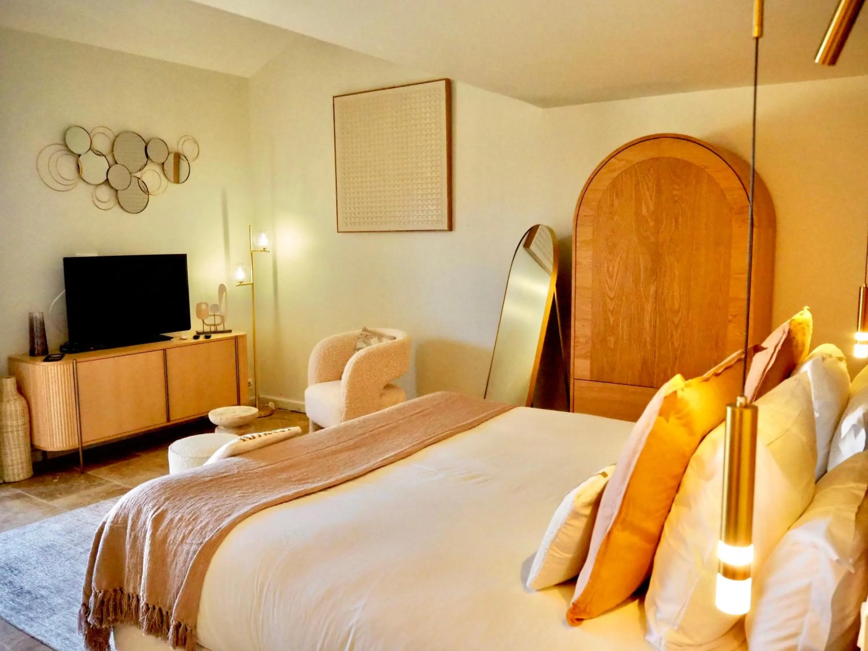 Bed in Le Jas de Joucas Hôtel-Restaurant