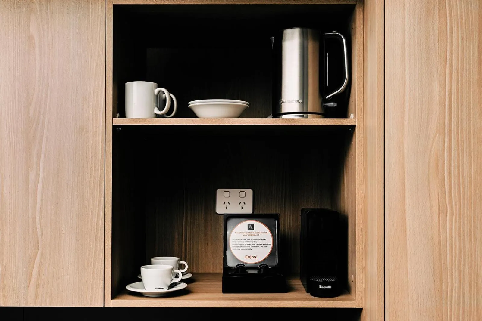 Coffee/tea facilities in Toms Court Hotel