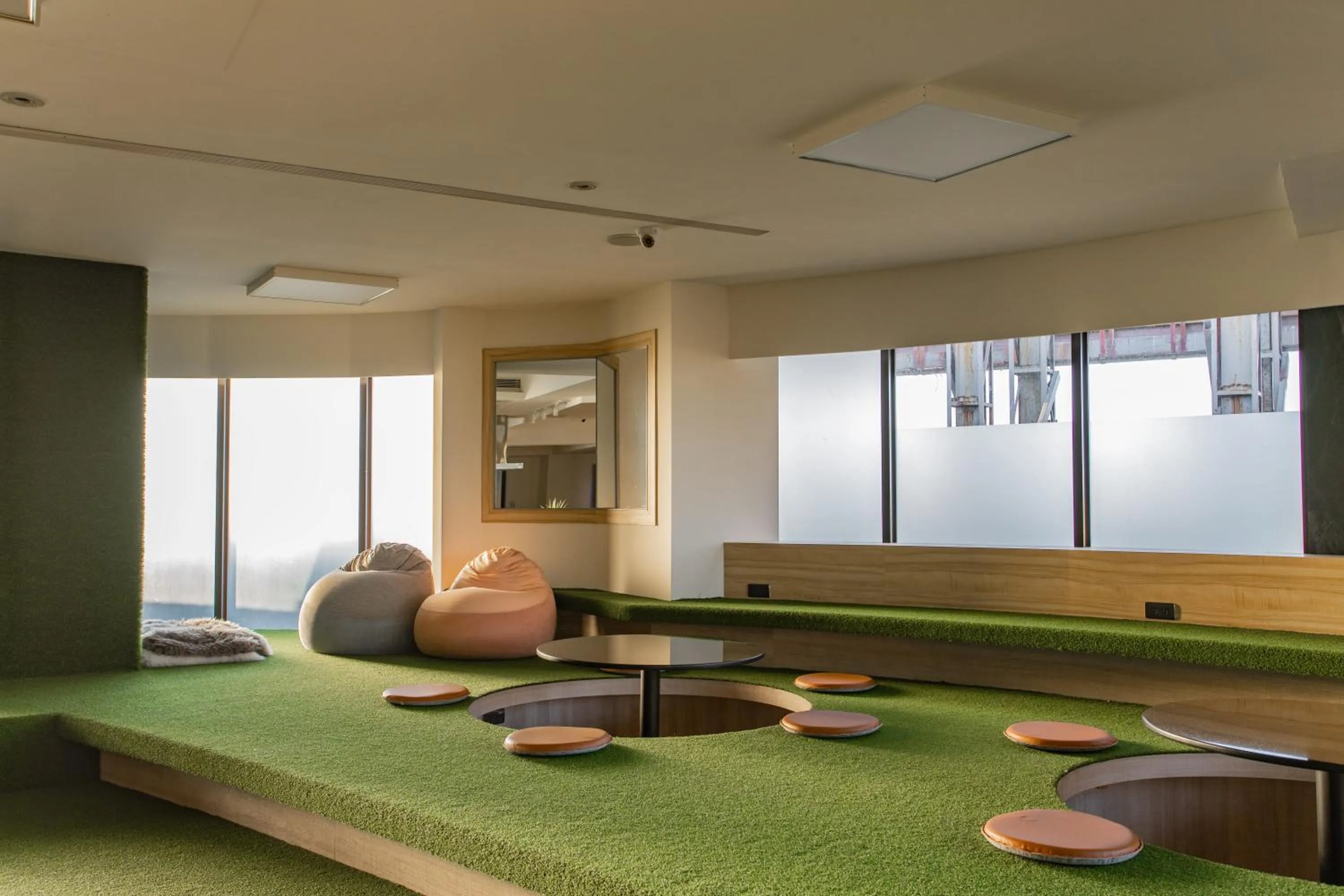 Communal lounge/ TV room in Hub Hotel - Songshan Airport Branch
