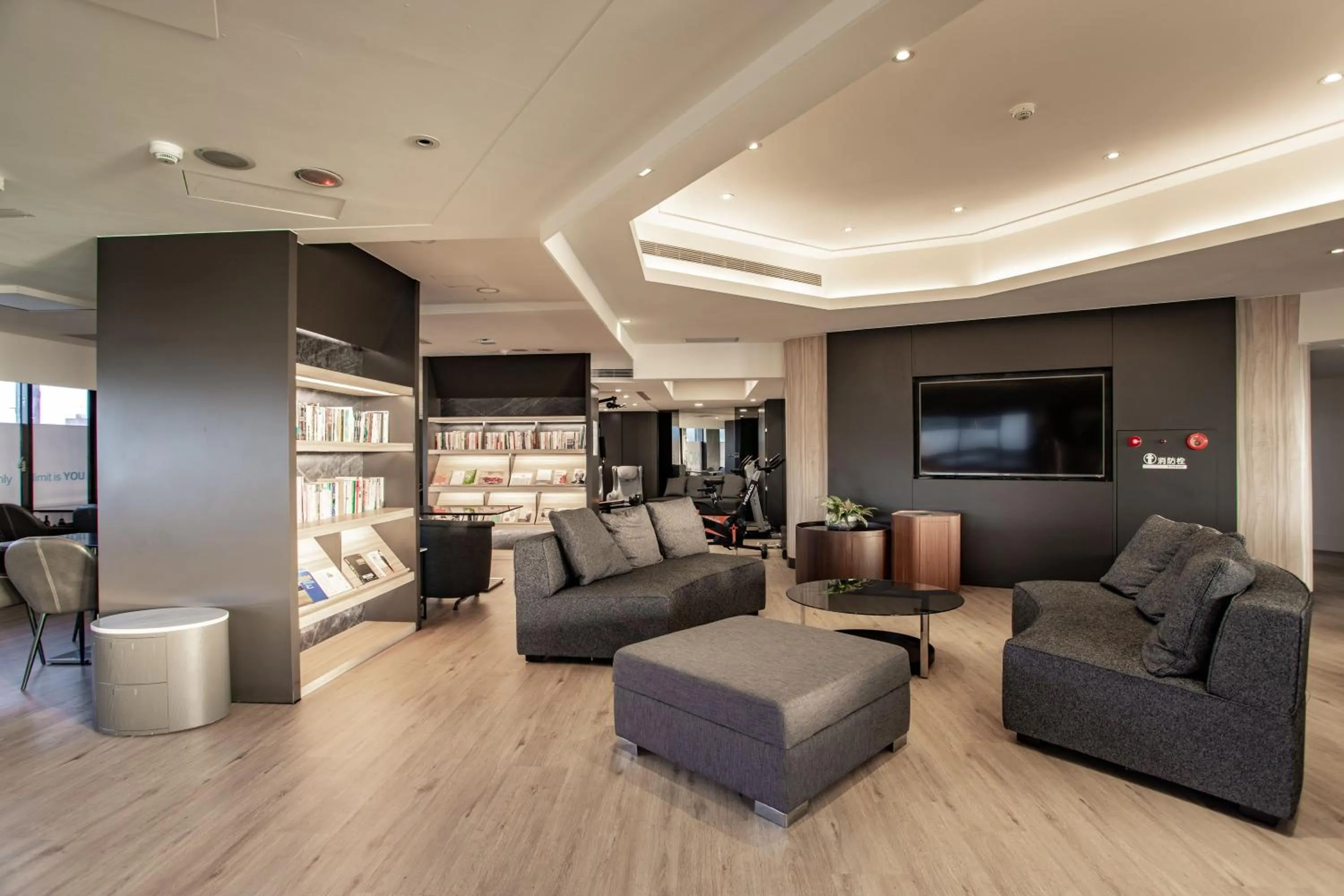 Communal lounge/ TV room in Hub Hotel - Songshan Airport Branch