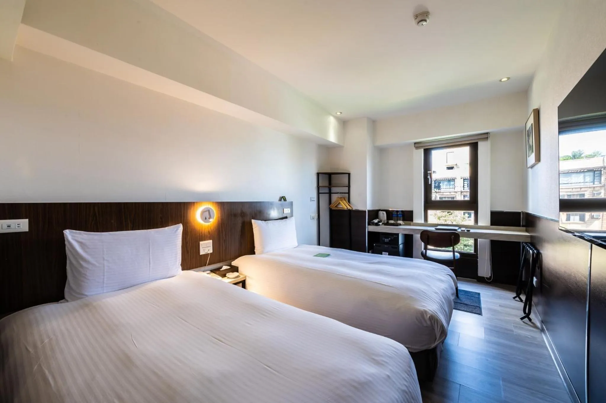 Communal lounge/ TV room, Bed in Hub Hotel - Songshan Airport Branch