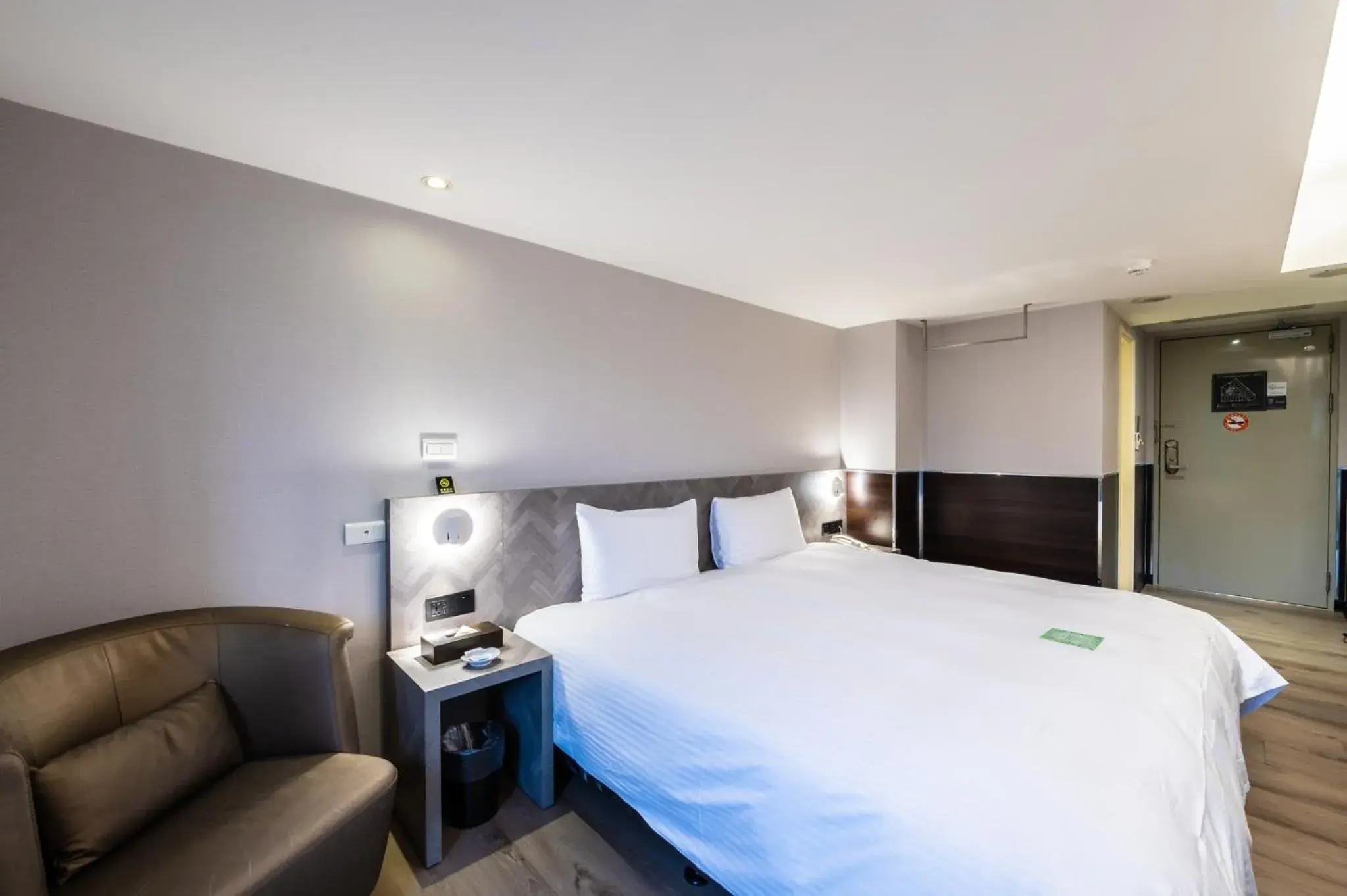 Economy Double Room in Hub Hotel - Songshan Airport Branch Economy Double Room in Hub Hotel - Songshan Airport Branch