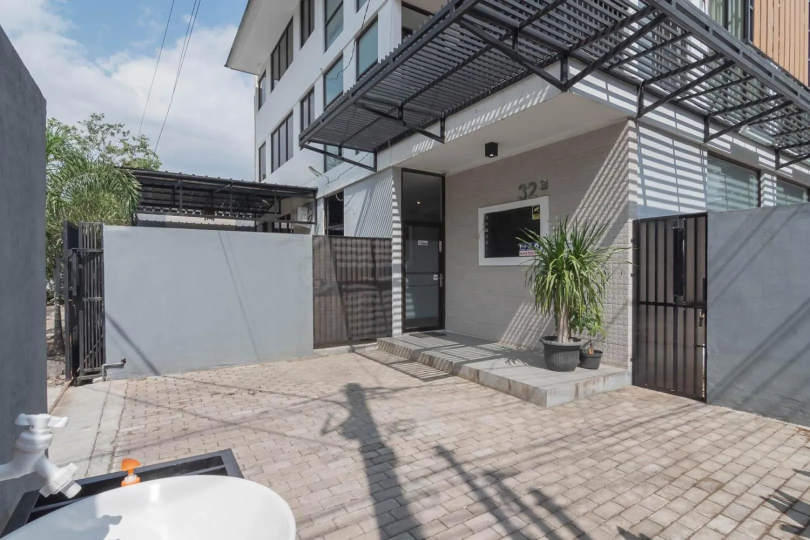 Facade/entrance in Koolkost at Regol Park - Minimum Stay 6 Nights