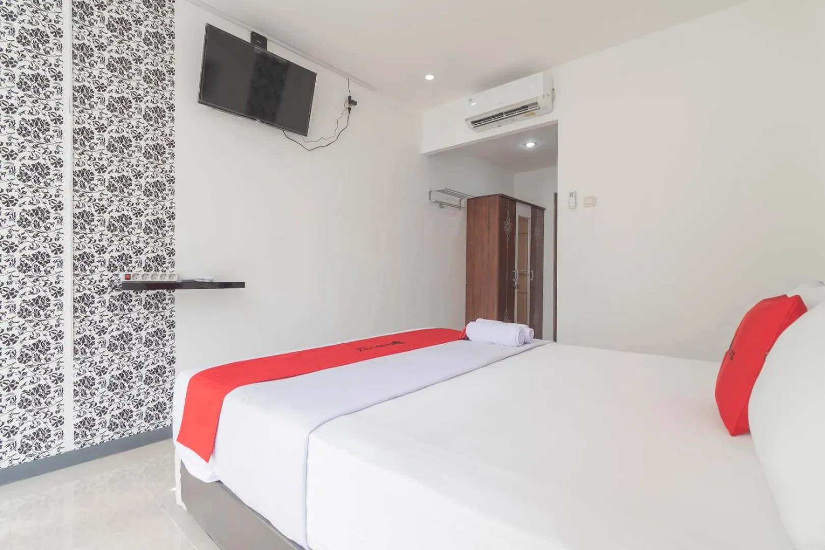 Bedroom in Koolkost at Regol Park - Minimum Stay 6 Nights