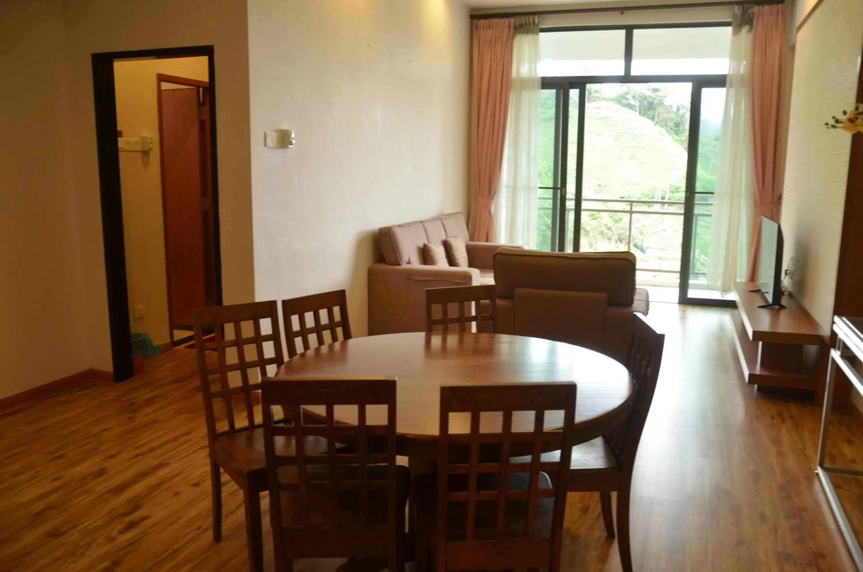 TV and multimedia in Hills Aranda Nova Hotel