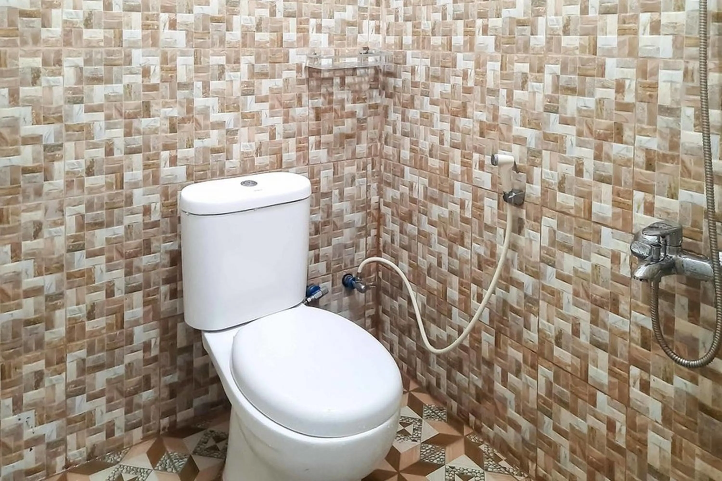 Bathroom in RedDoorz near Jalan Perintis Kemerdekaan Lampung