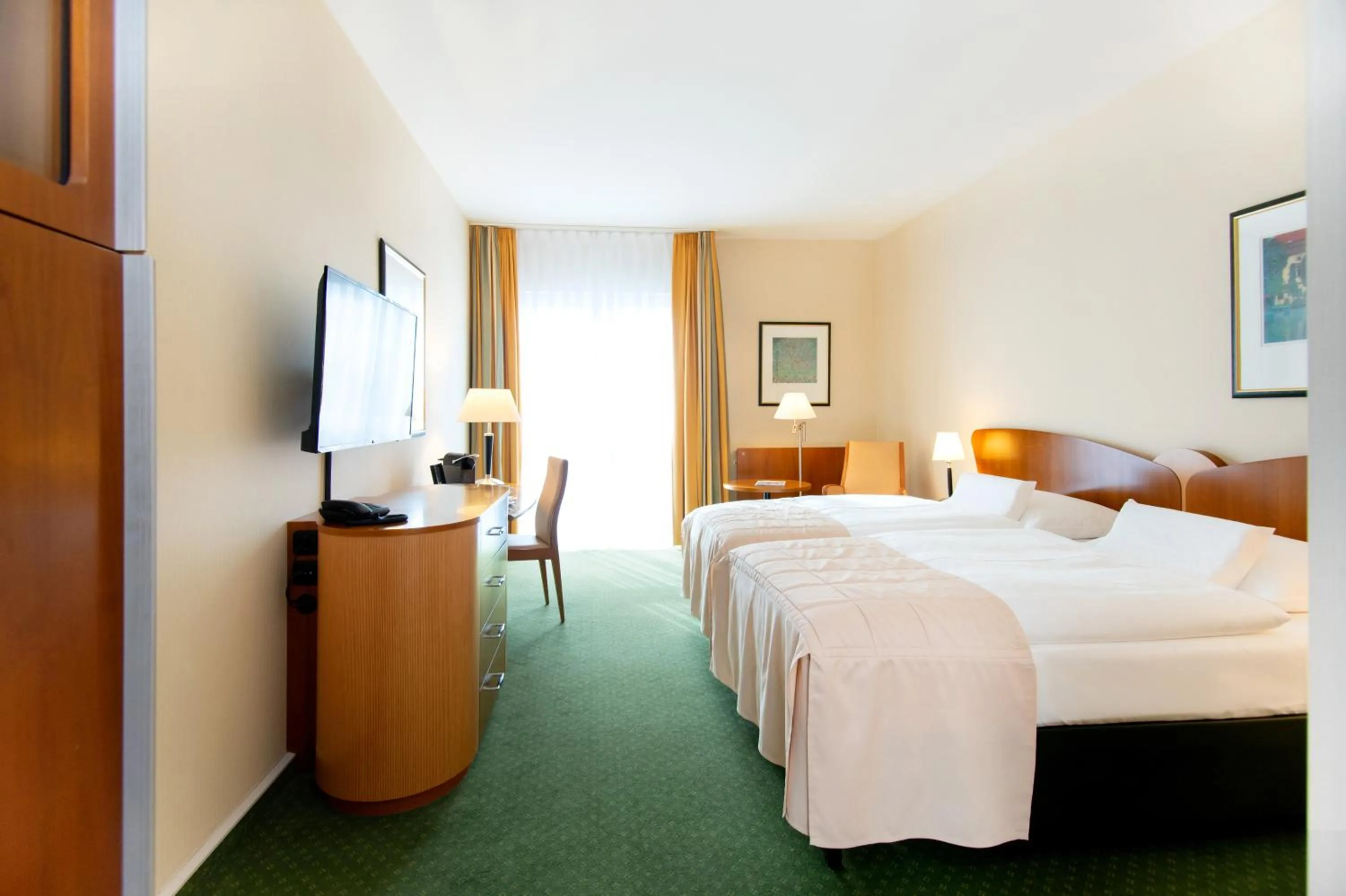 Living room, Bed in Dorint Charlottenhof Halle (Saale)